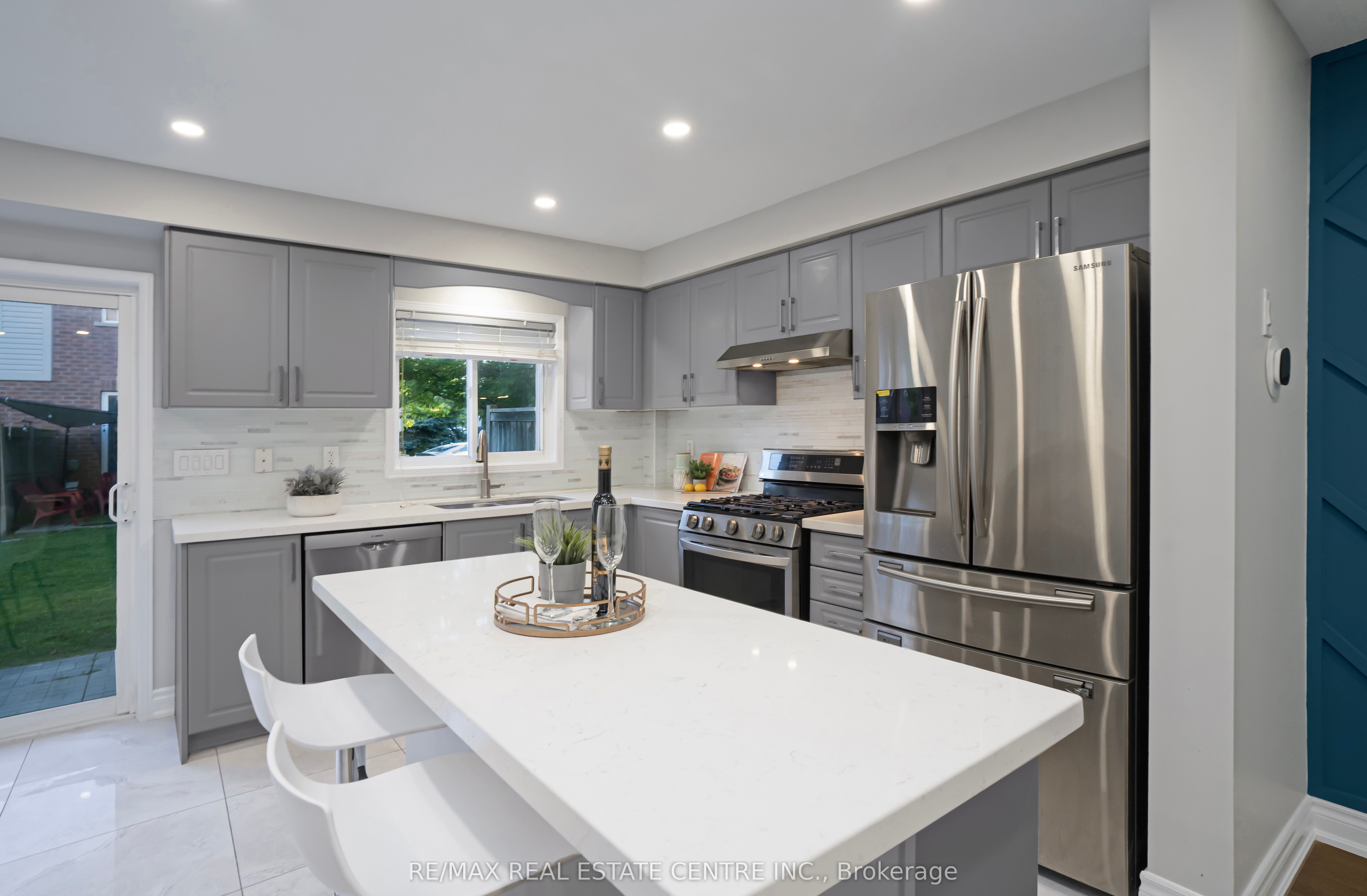 5255 Palmetto Place 165 Property Photo 14