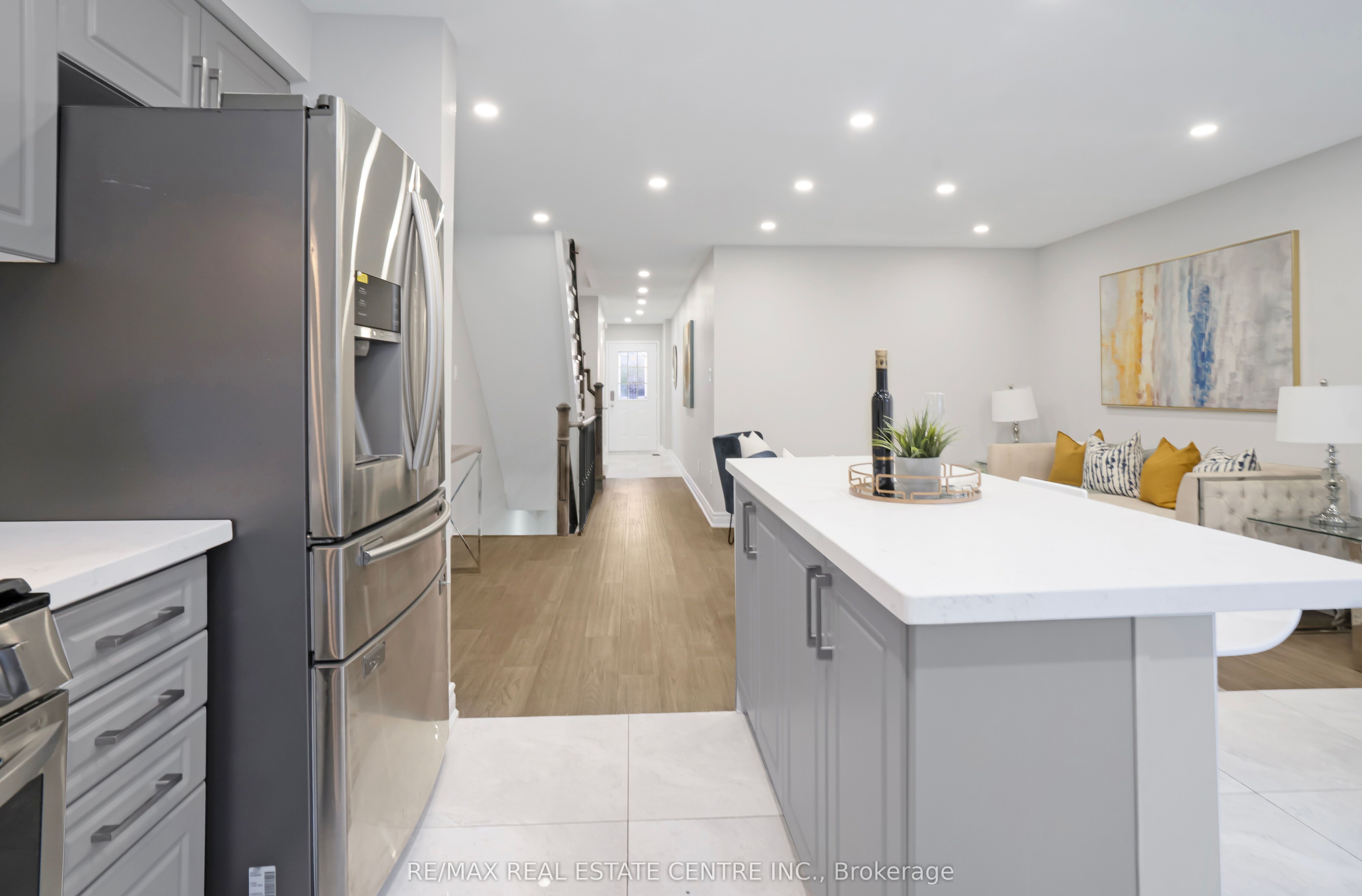 5255 Palmetto Place 165 Property Photo 16