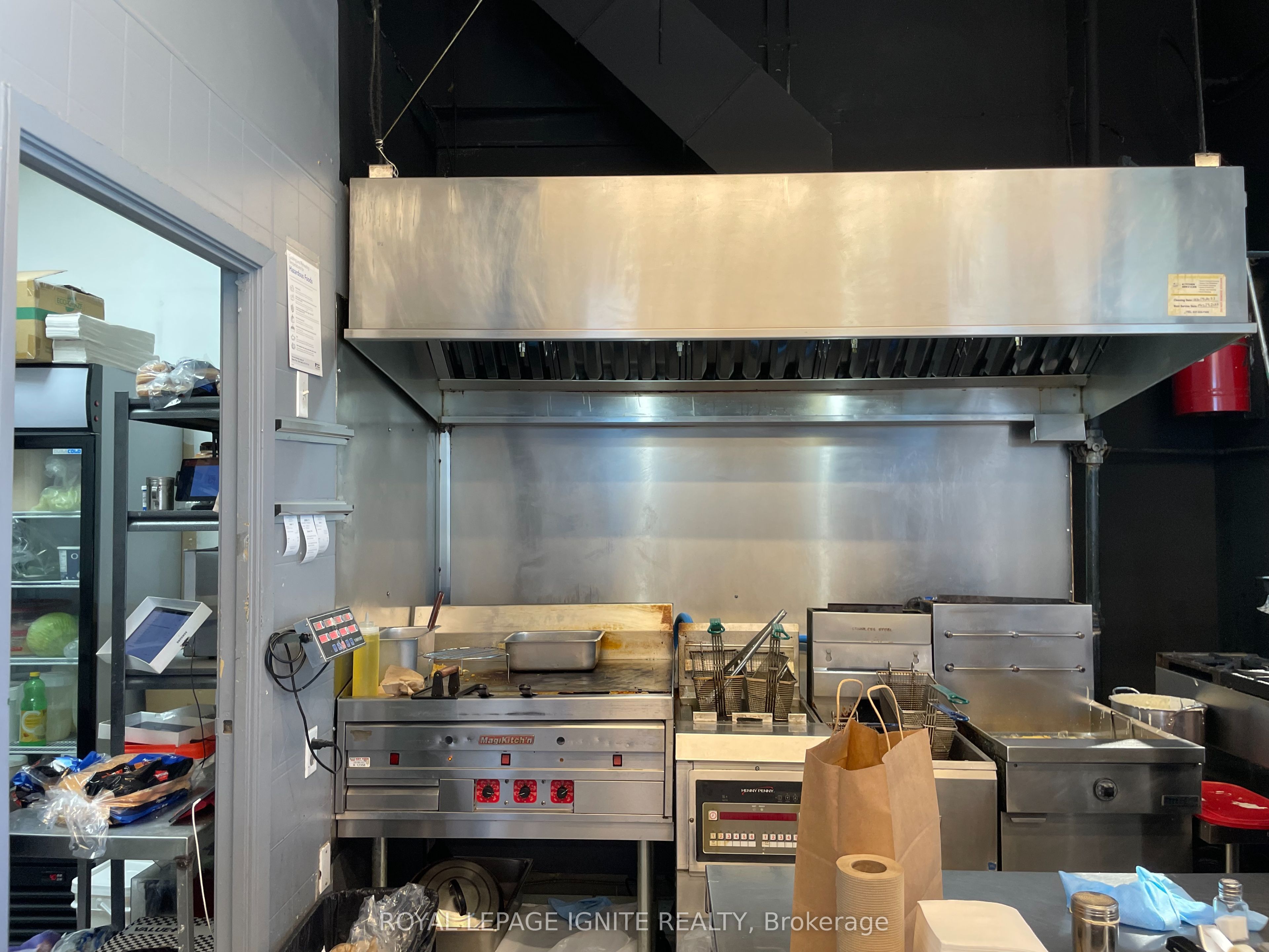 17 Queen Street 3 Property Photo 4