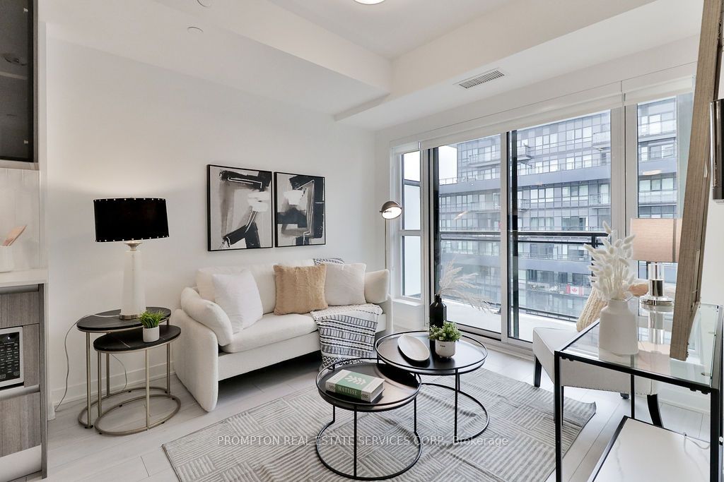 405 Dundas Street W 715 Property Photo 10