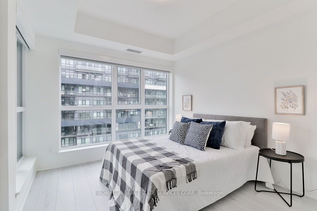 405 Dundas Street W 715 Property Photo 15