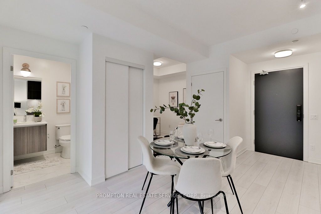 405 Dundas Street W 715 Property Photo 18