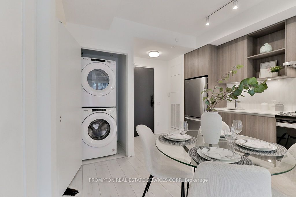 405 Dundas Street W 715 Property Photo 19