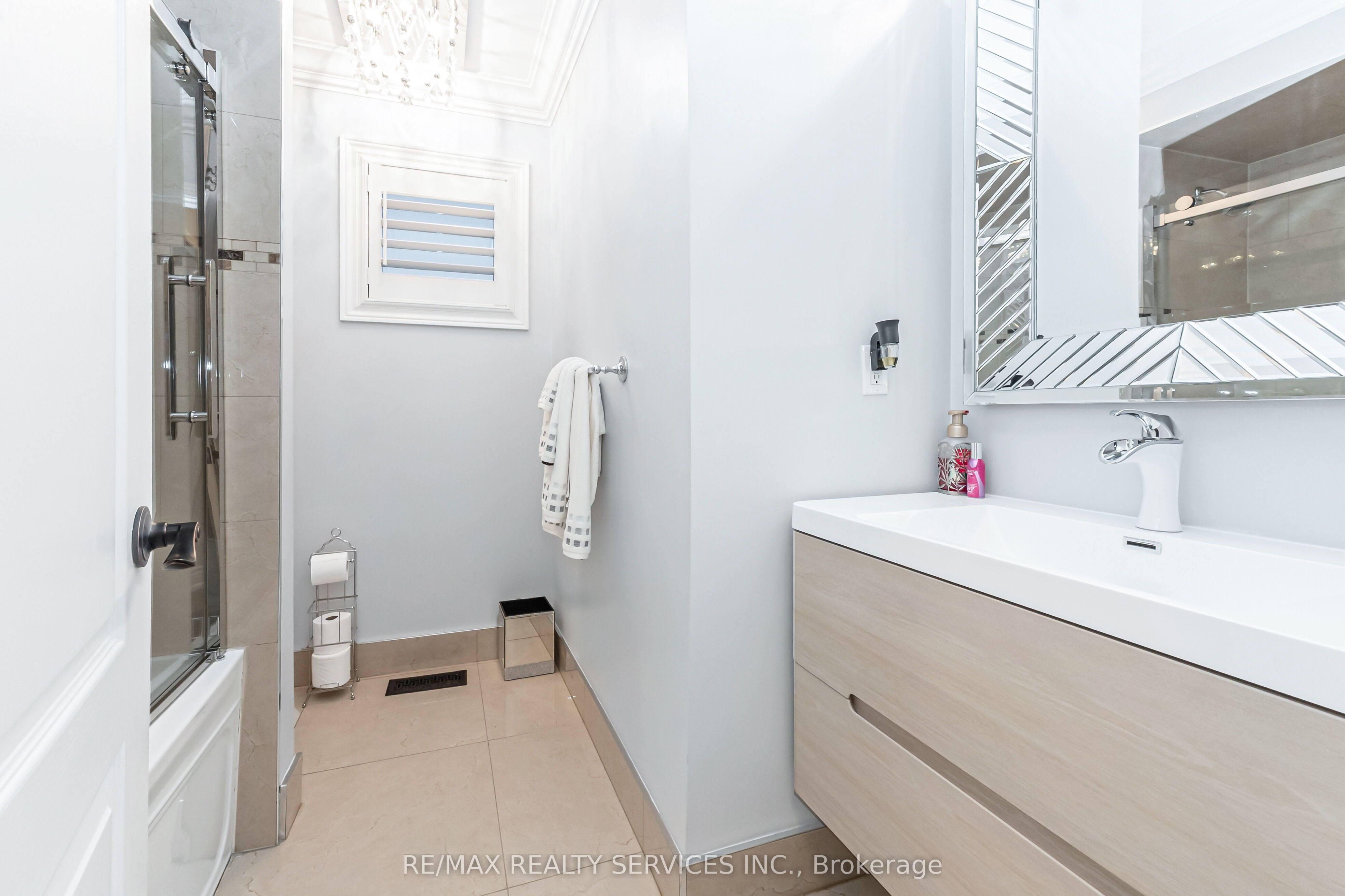 14 Redfinch Way Property Photo 37