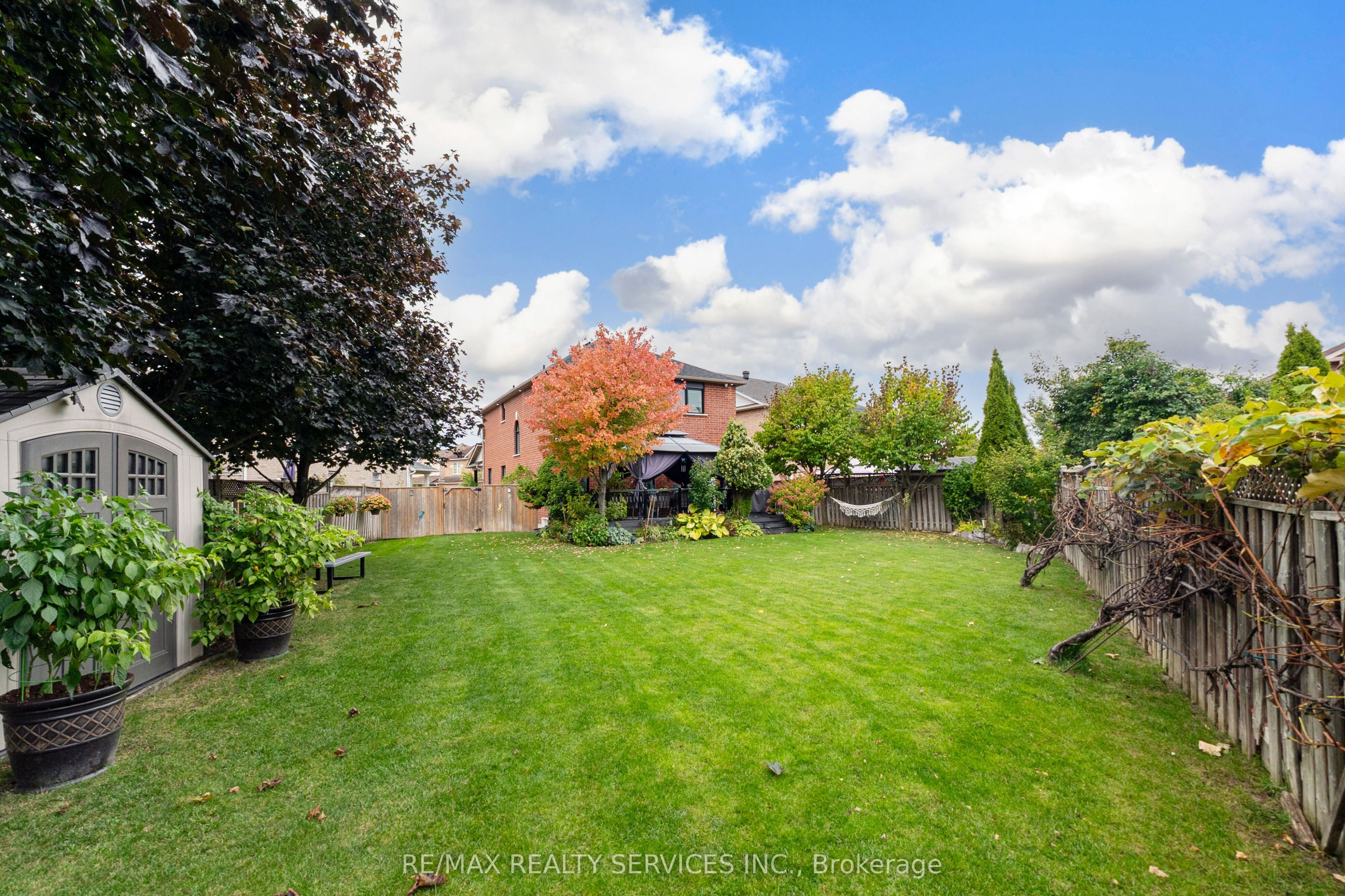 14 Redfinch Way Property Photo 39