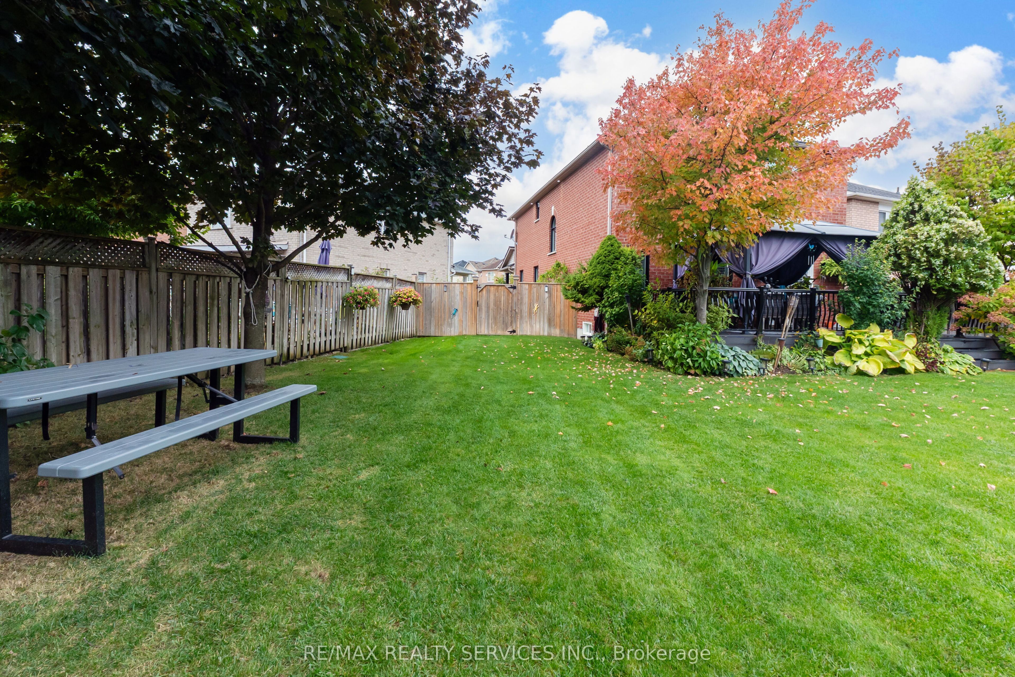 14 Redfinch Way Property Photo 40