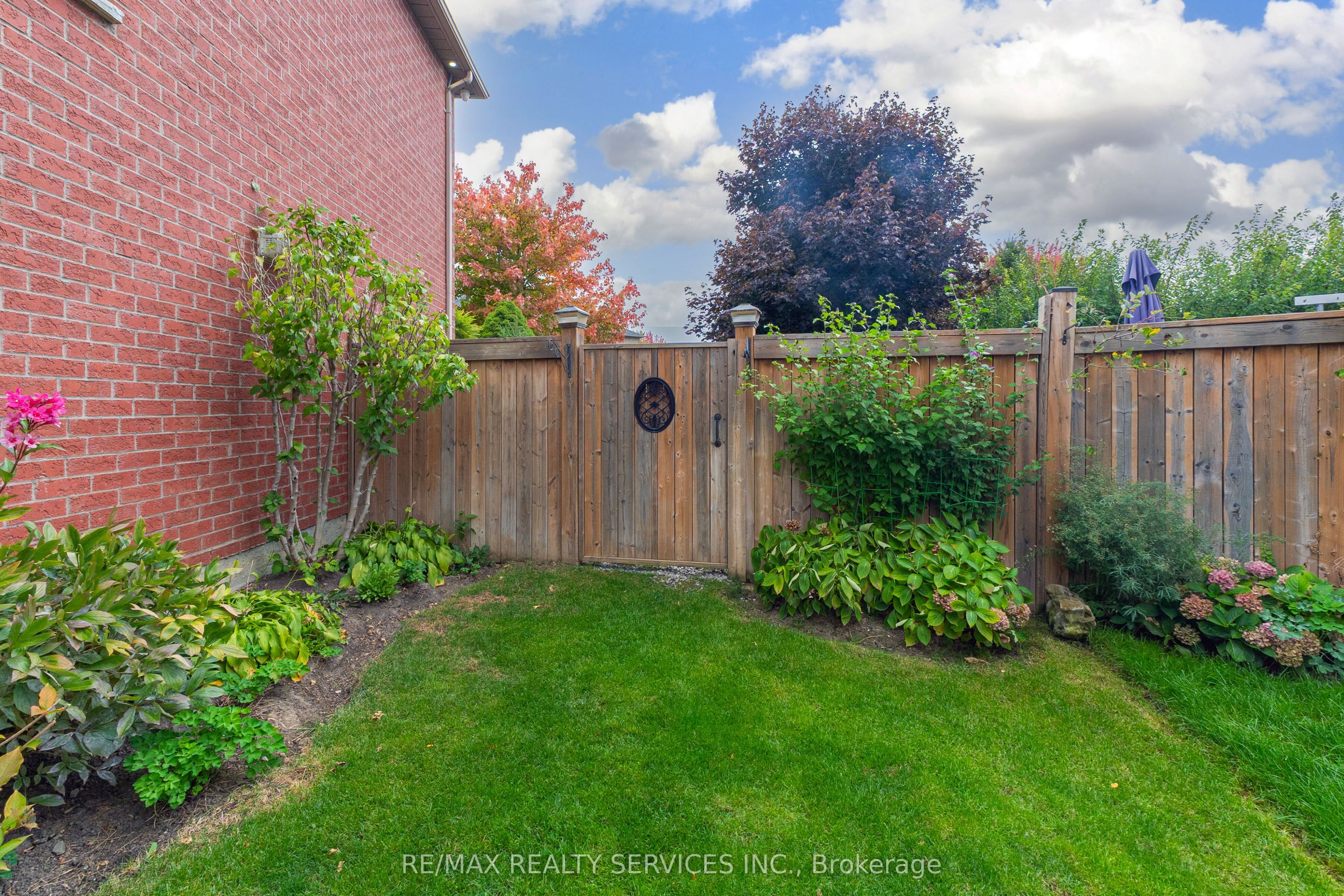 14 Redfinch Way Property Photo 42