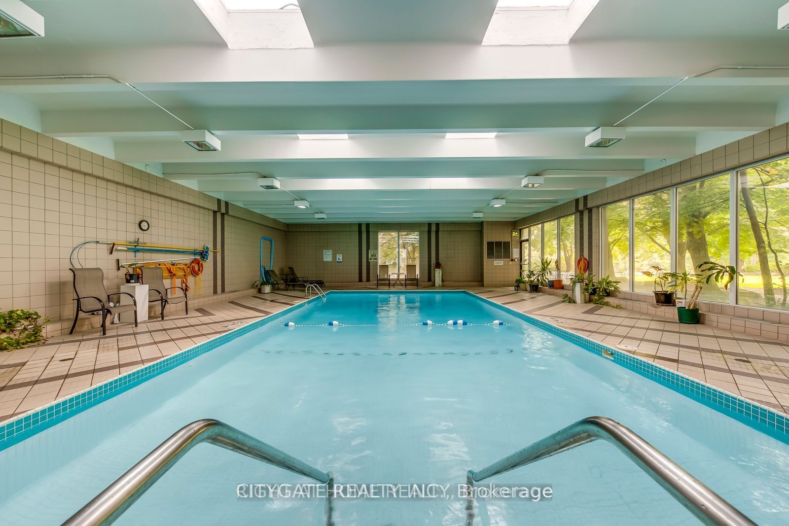 3700 Kaneff Crescent 1412 Property Photo 27