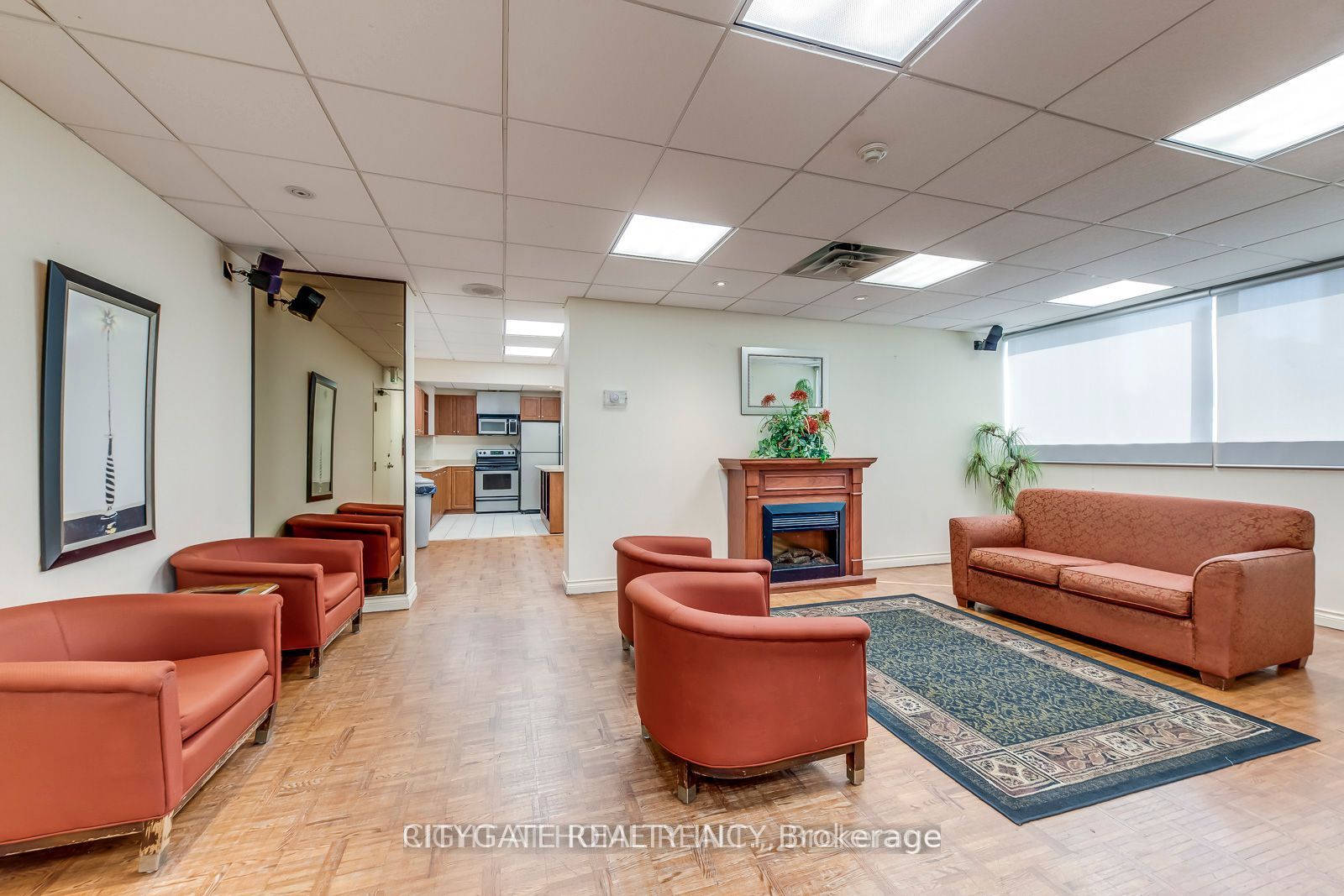 3700 Kaneff Crescent 1412 Property Photo 33