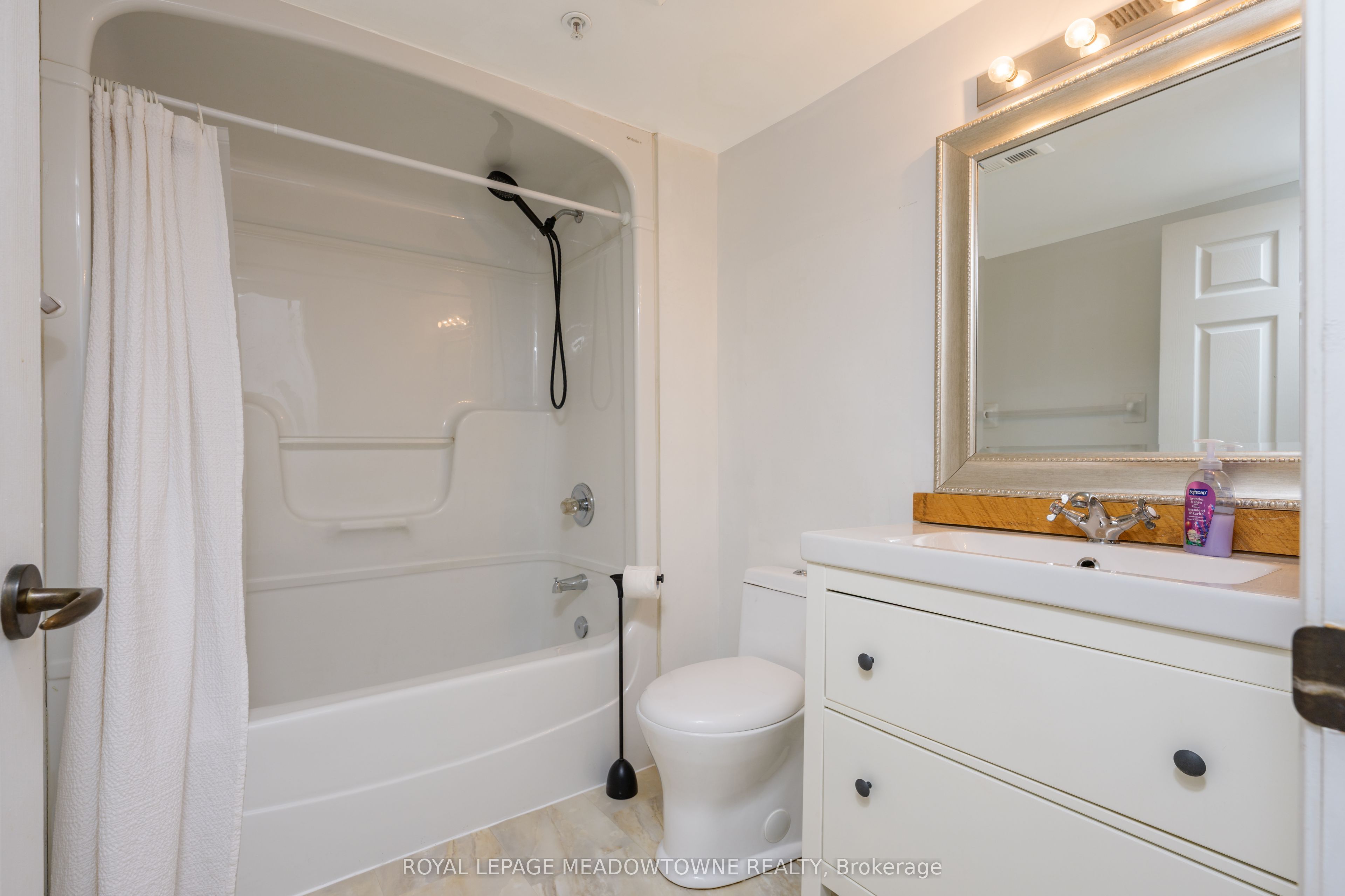 4025 Kilmer Drive 108 Property Photo 21