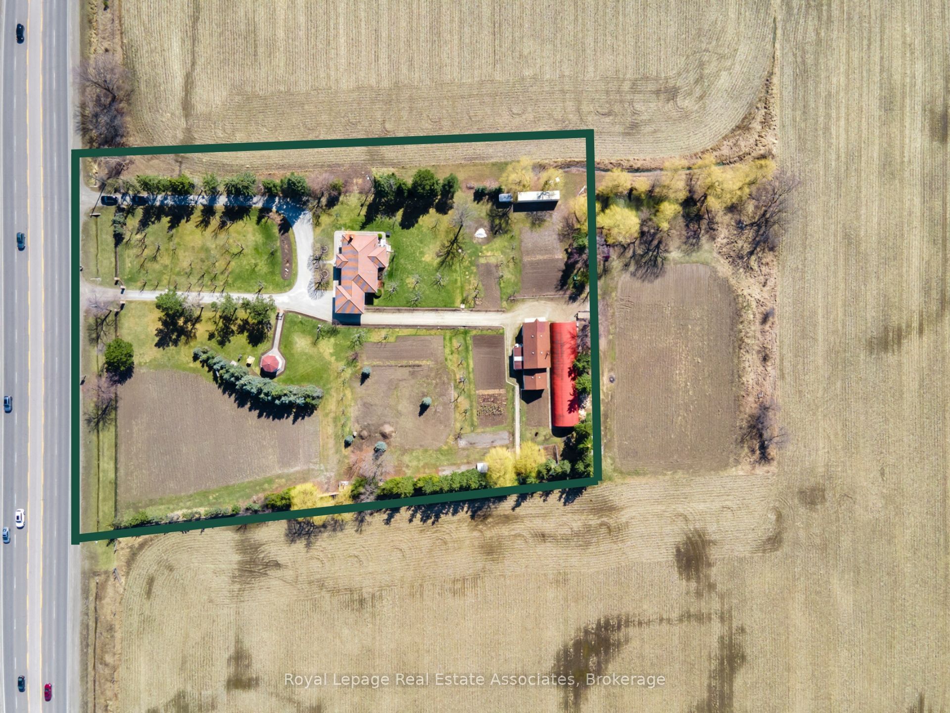 13478 Hurontario St Property Photo 2