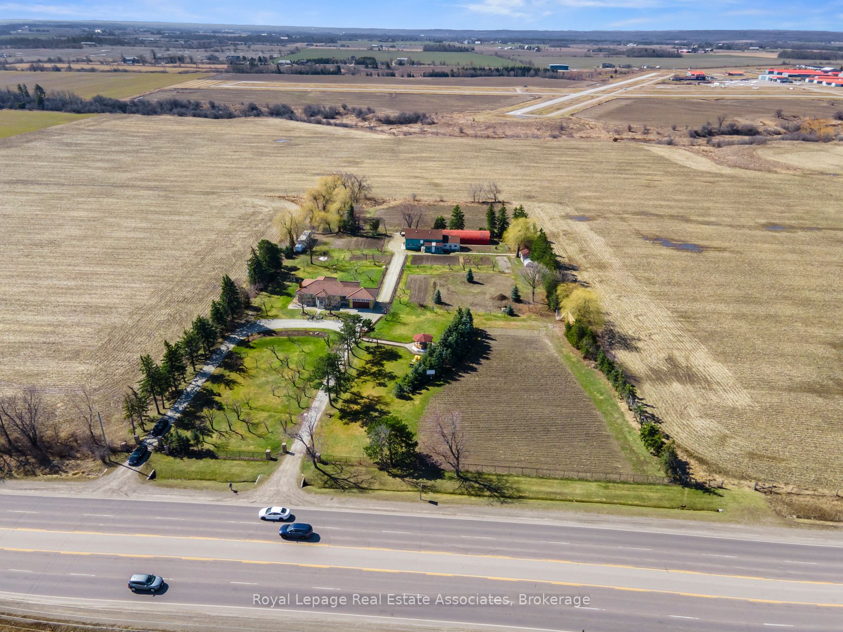 13478 Hurontario St Property Photo 7