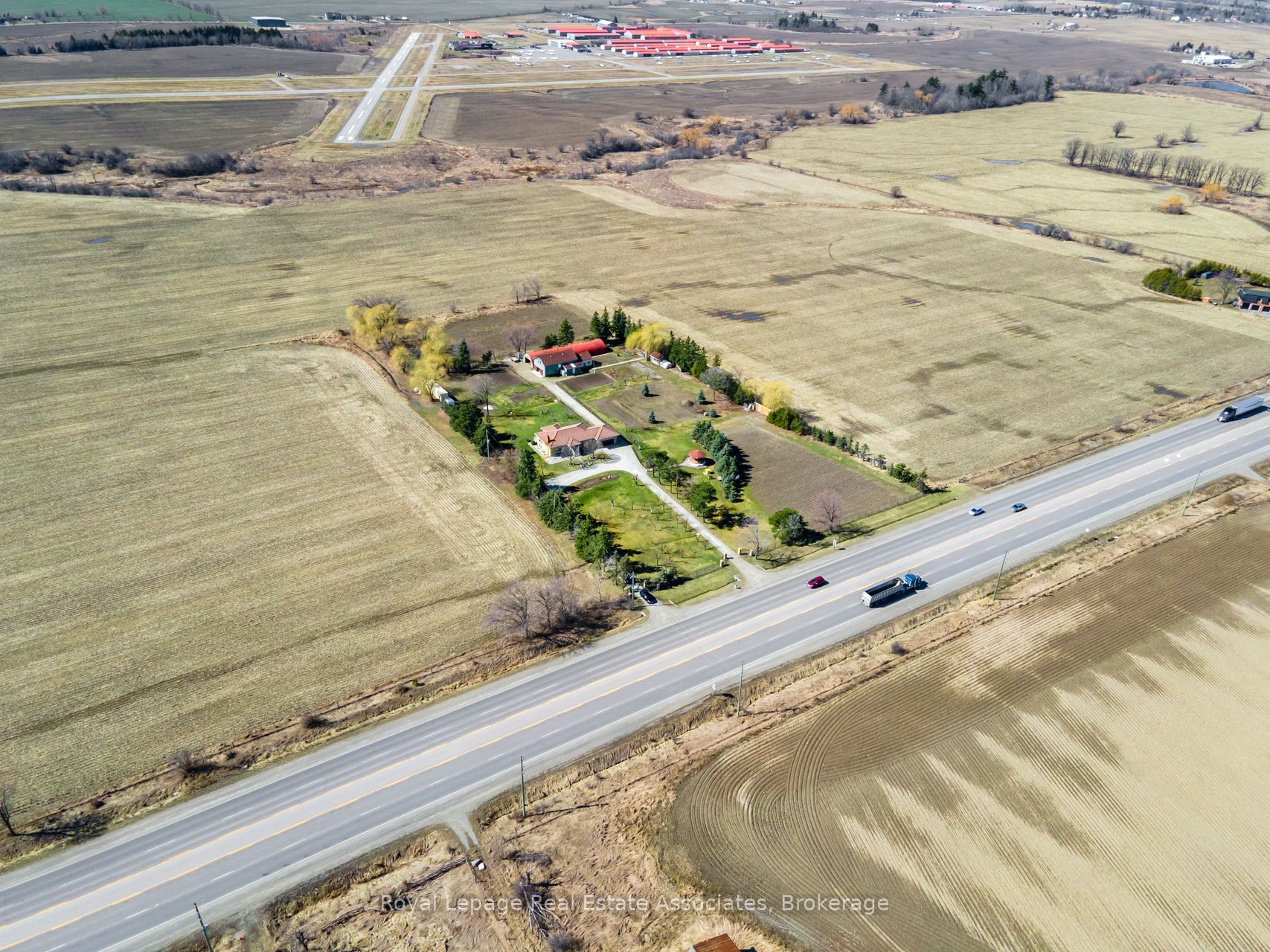 13478 Hurontario St Property Photo 12