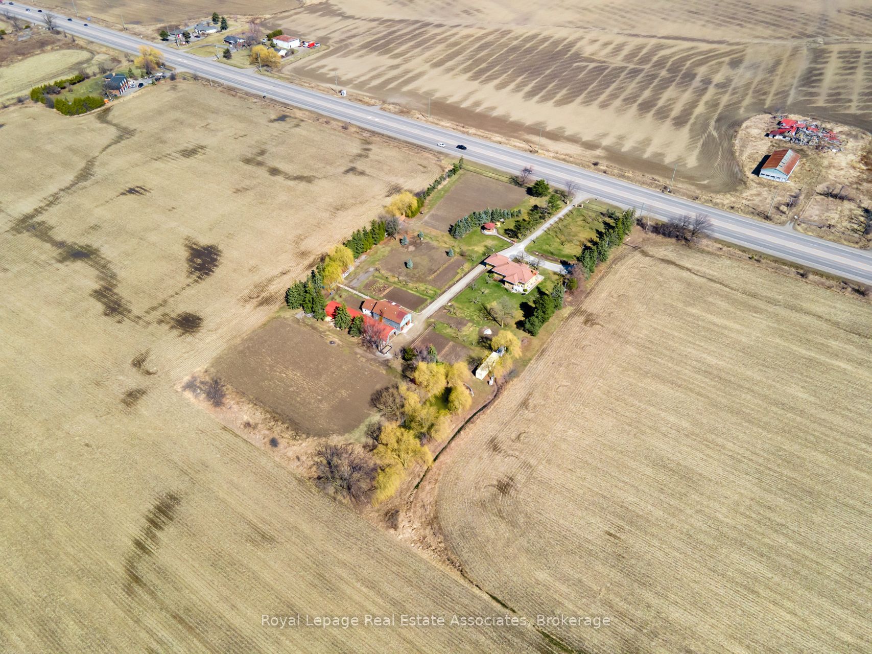 13478 Hurontario St Property Photo 31