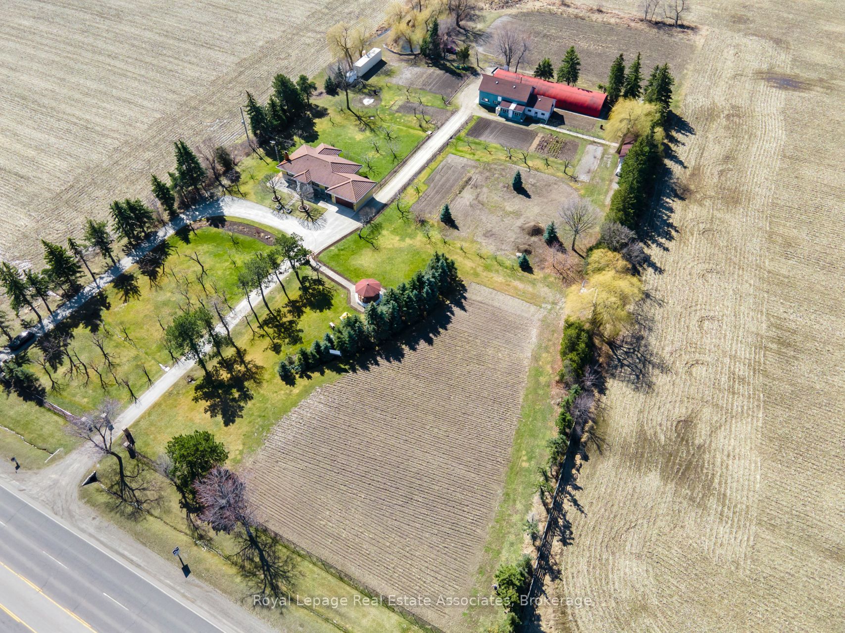 13478 Hurontario St Property Photo 32