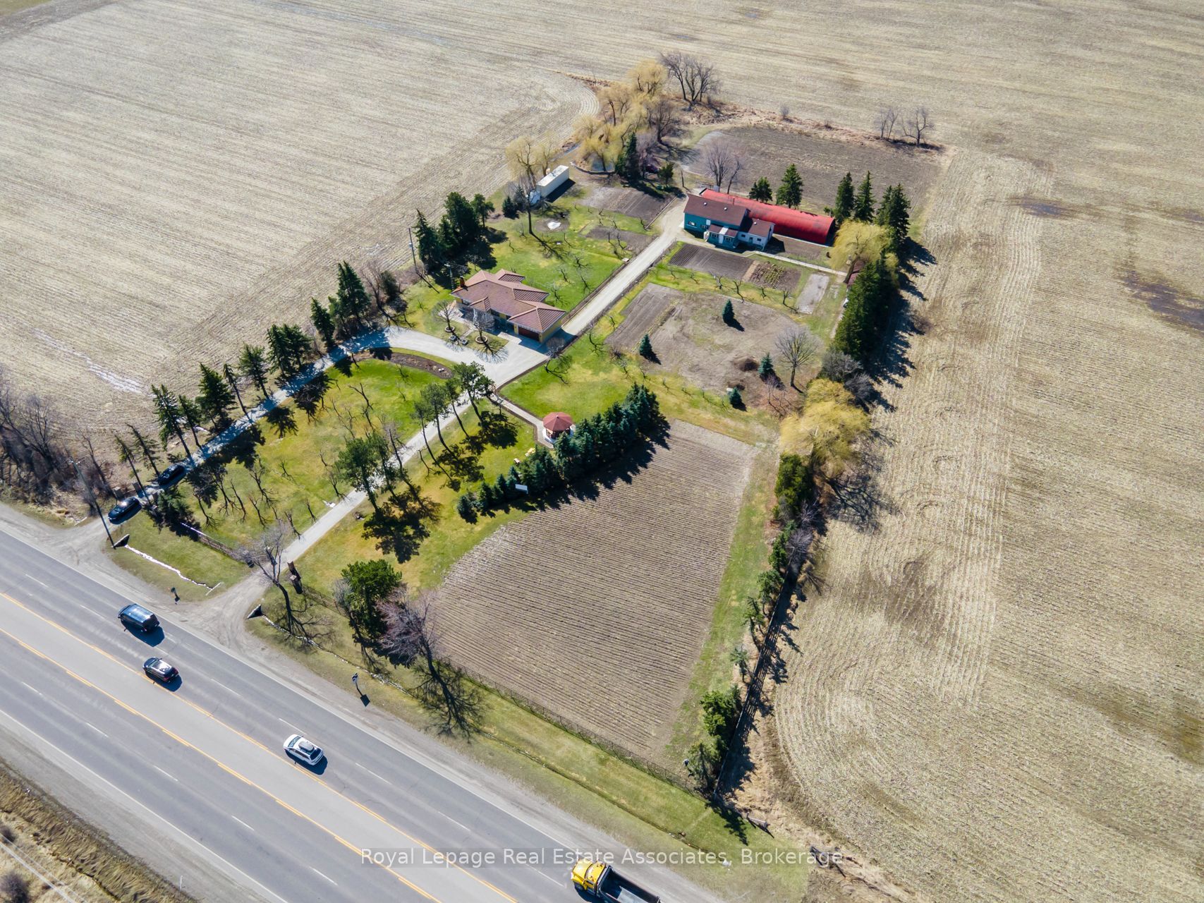 13478 Hurontario St Property Photo 33