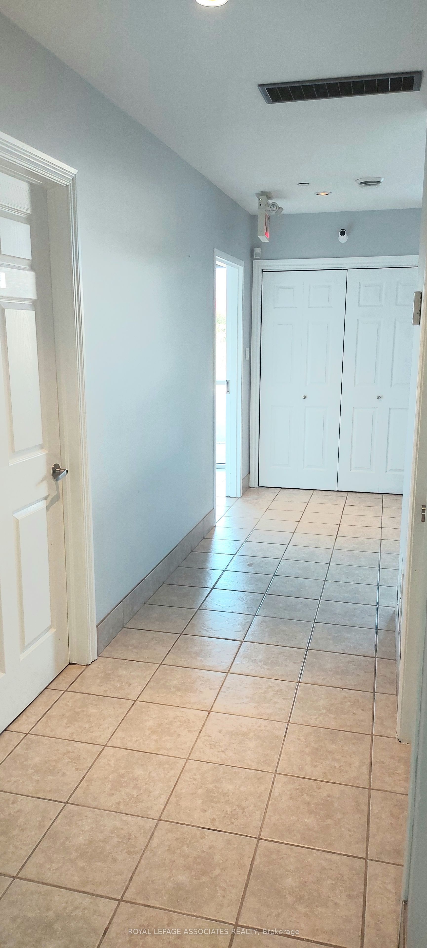 48 Centennial Road 7 Property Photo 4