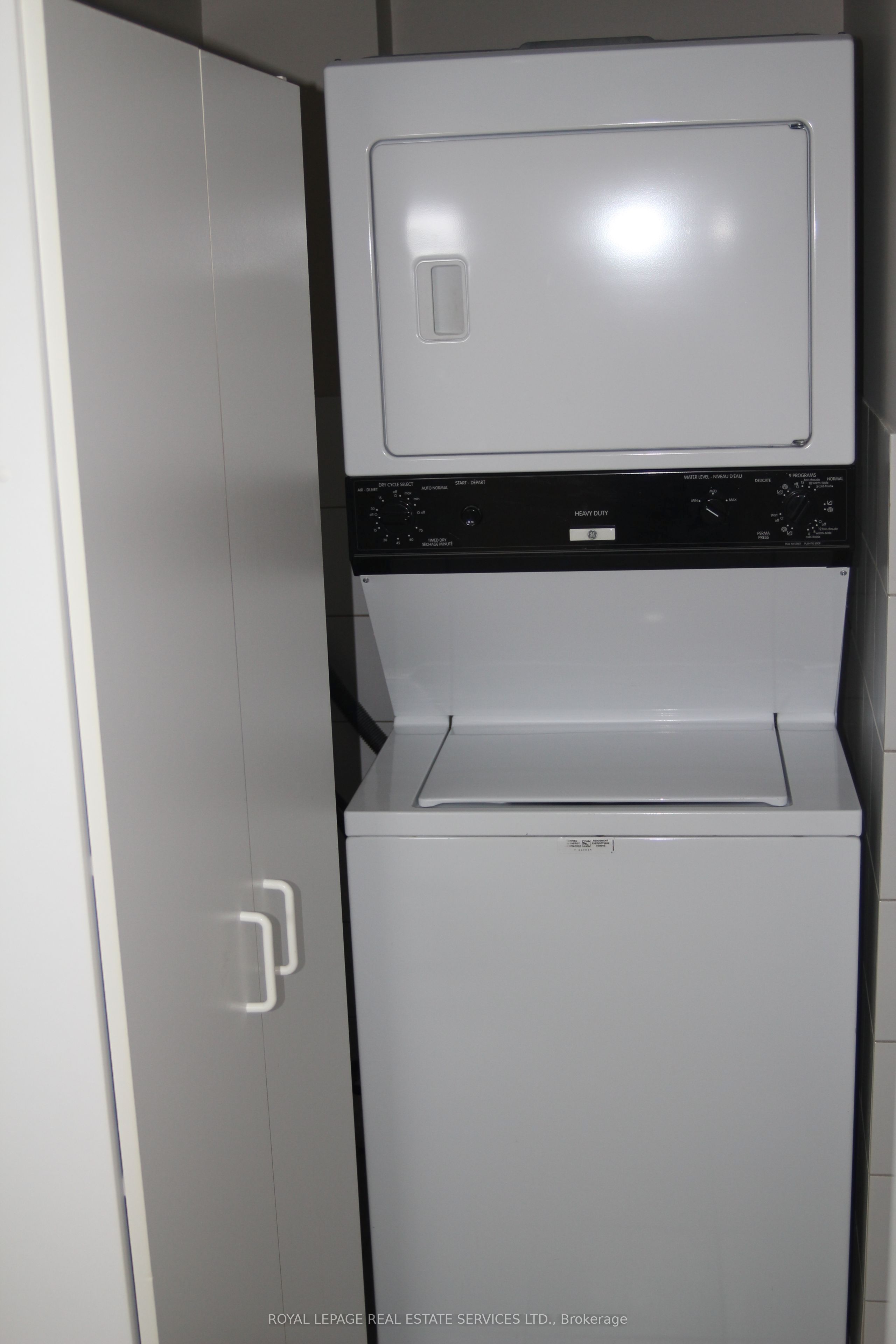 1285a St Clair Avenue W Property Photo 2