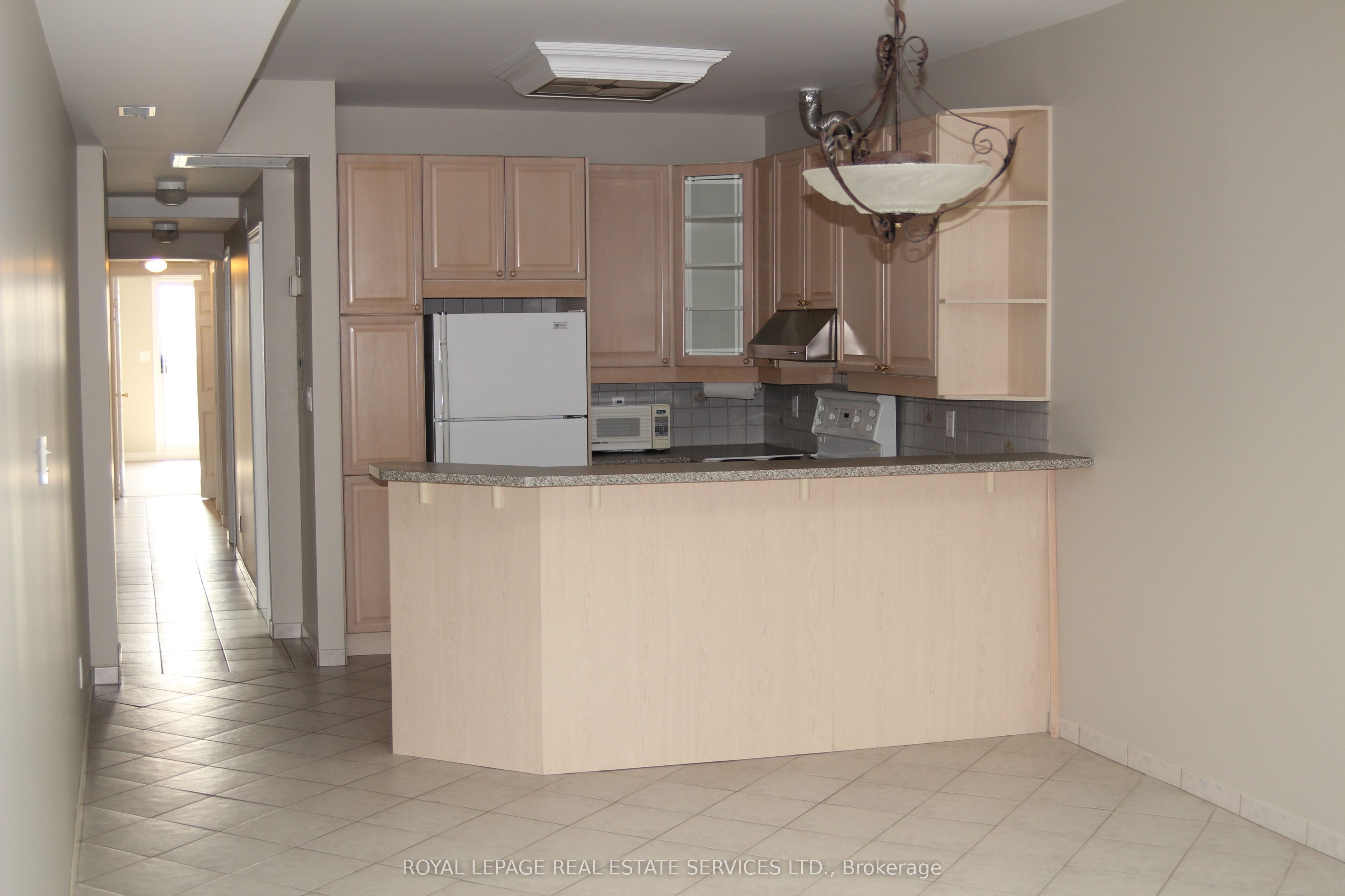 1285a St Clair Avenue W Property Photo 3