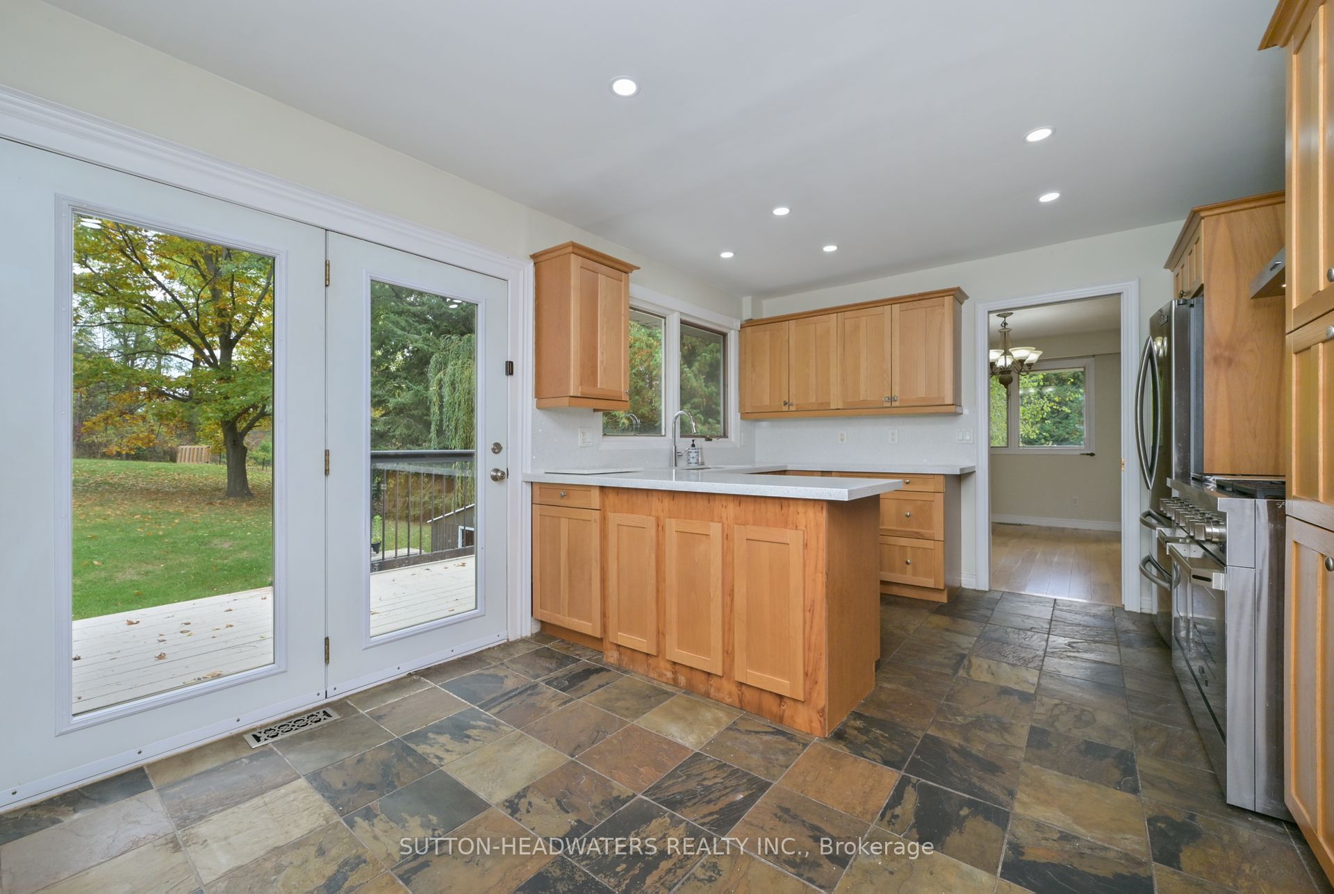 5 Cedar Drive Property Photo 4