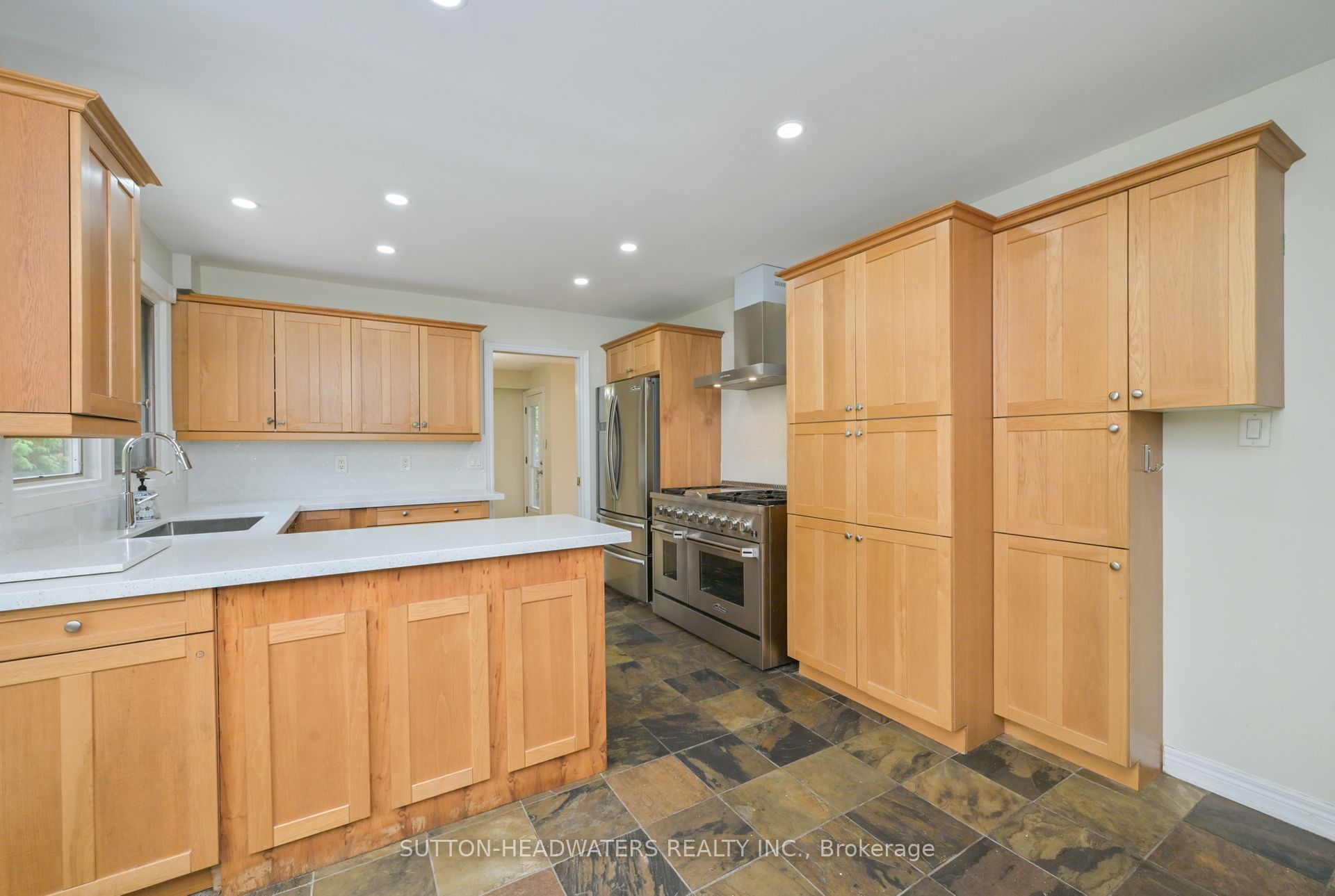 5 Cedar Drive Property Photo 6