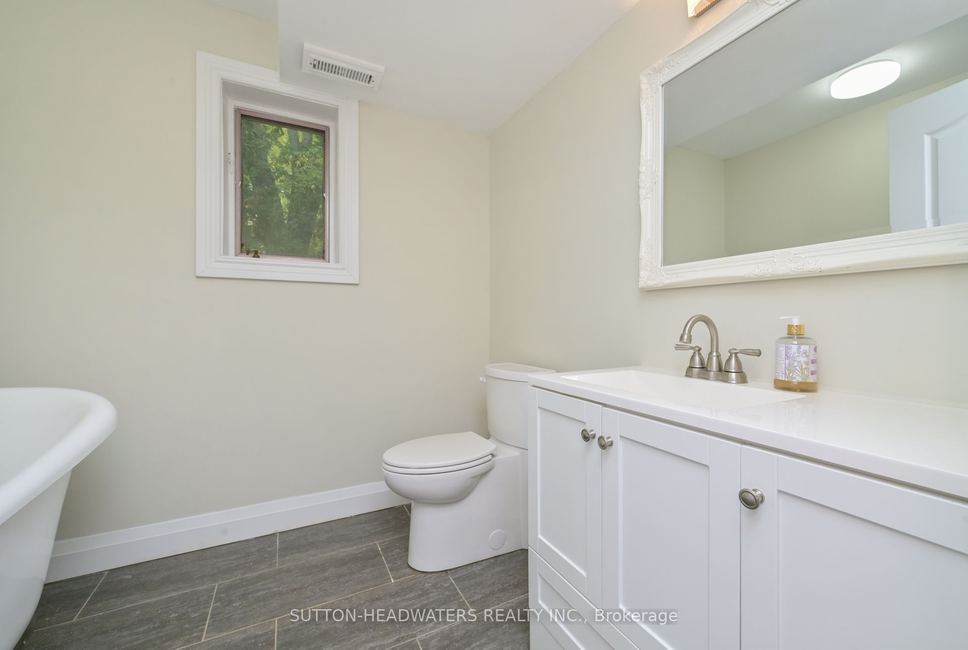 5 Cedar Drive Property Photo 20