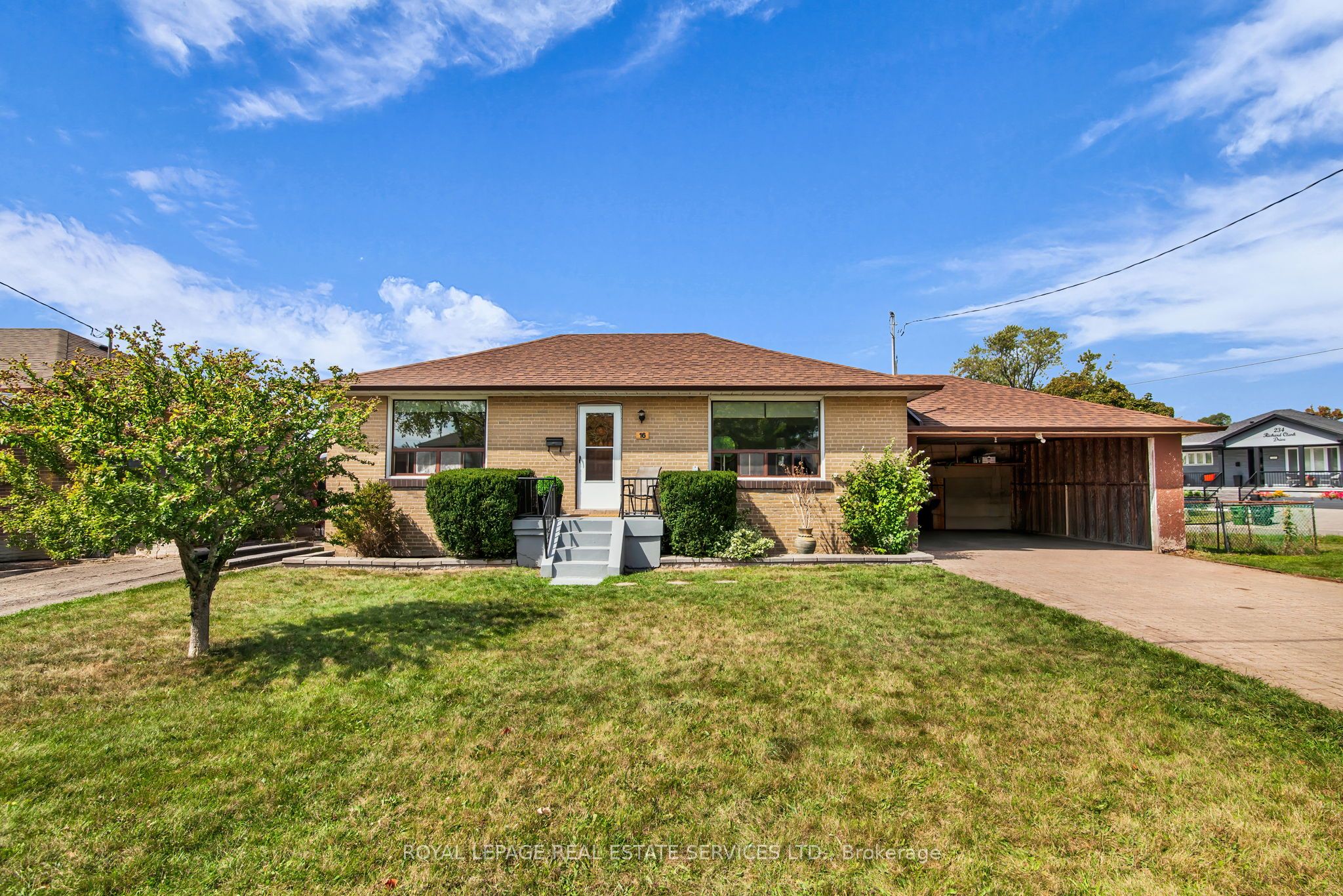 16 Redfern Avenue Property Photo 1