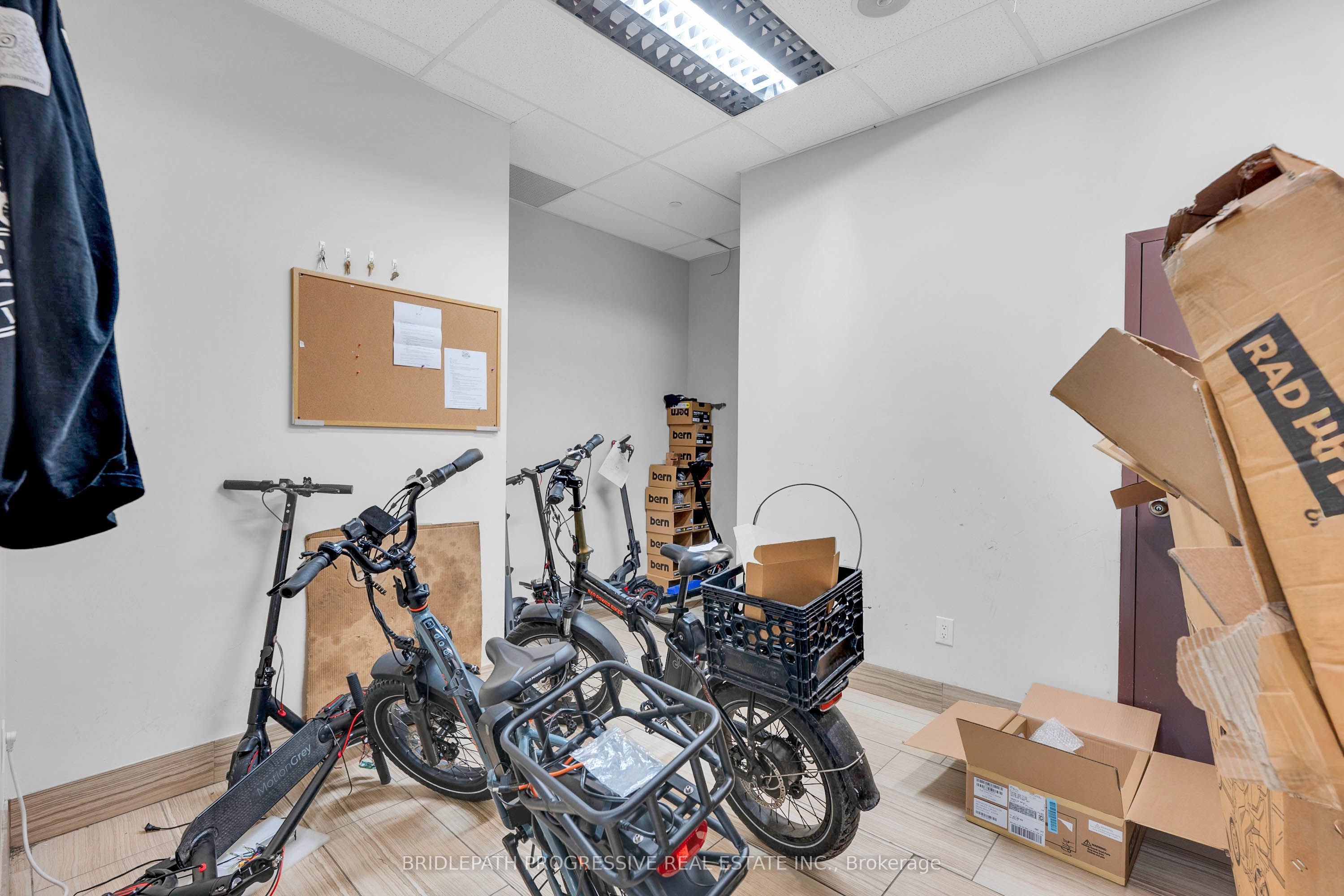 1644 Bloor Street W 3 Property Photo 17