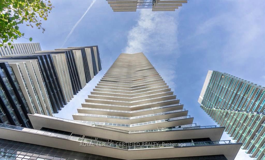 38 Annie Craig Drive 4206 Property Photo 2