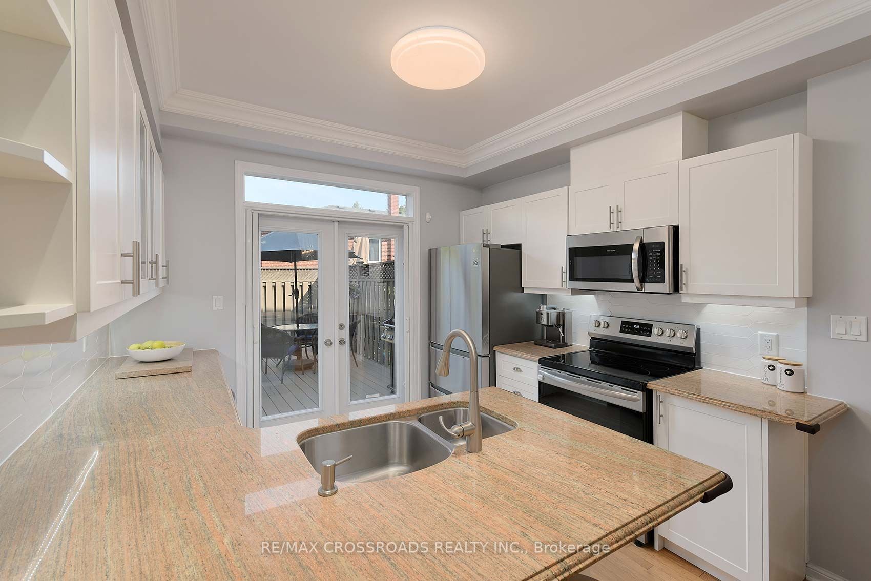 3890 Bloor Street W 6 Property Photo 10