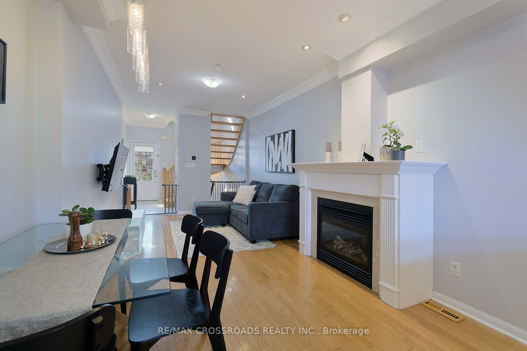 3890 Bloor Street W 6 Property Photo 14