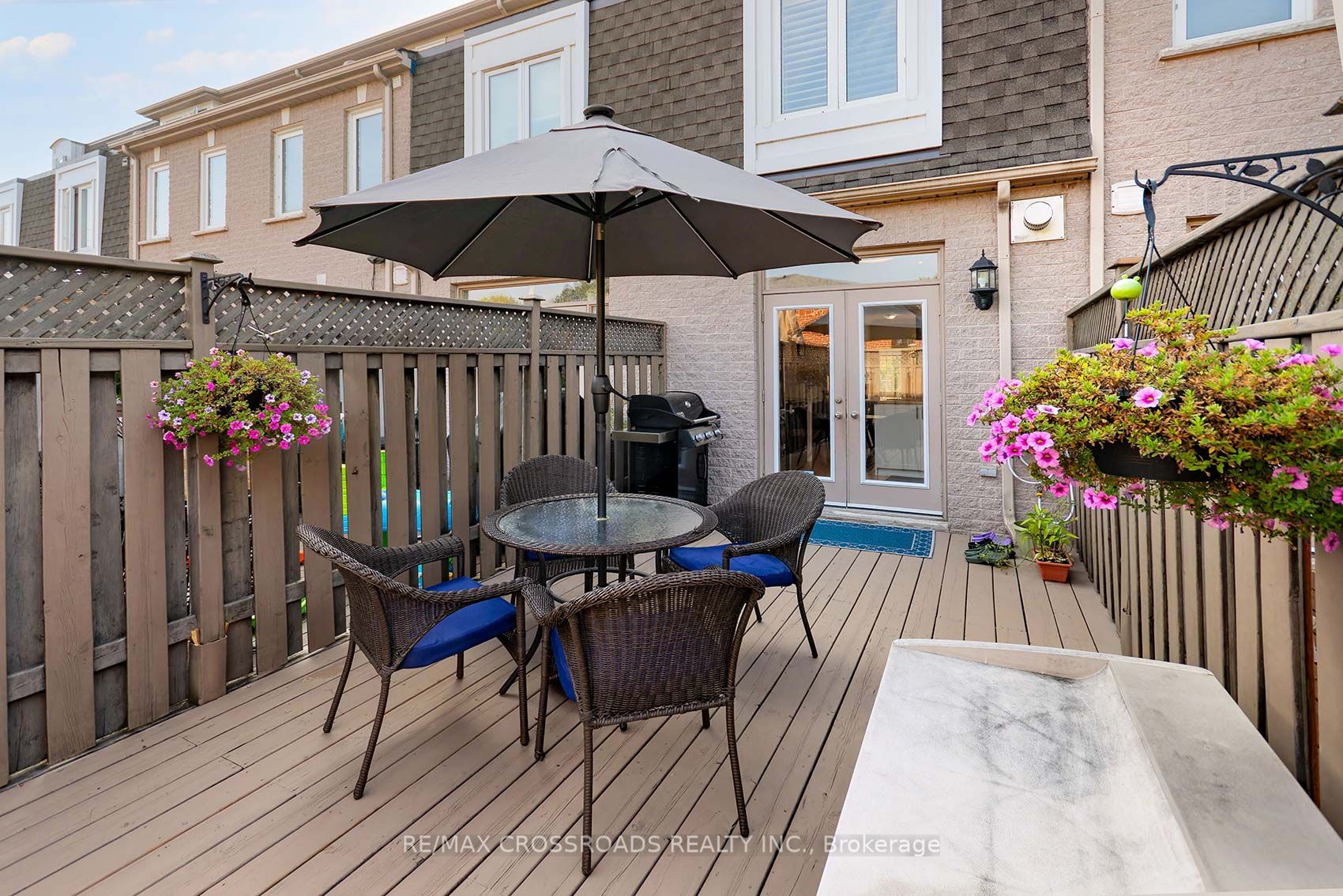 3890 Bloor Street W 6 Property Photo 15