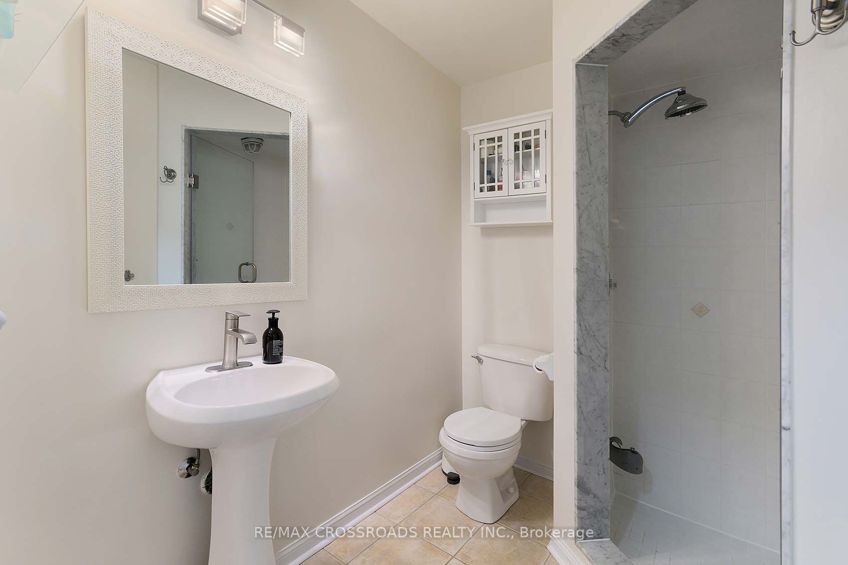 3890 Bloor Street W 6 Property Photo 35