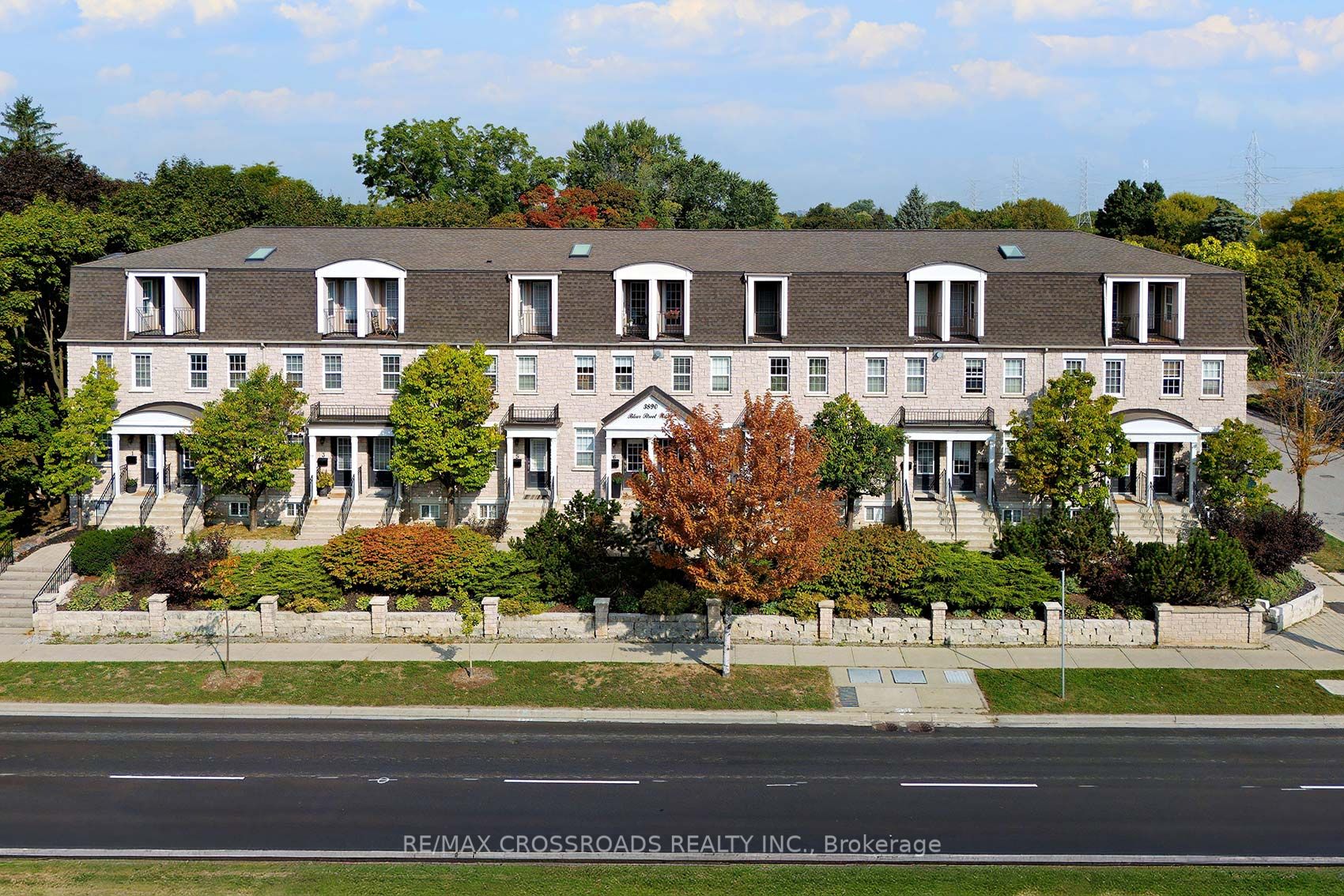 3890 Bloor Street W 6 Property Photo 40