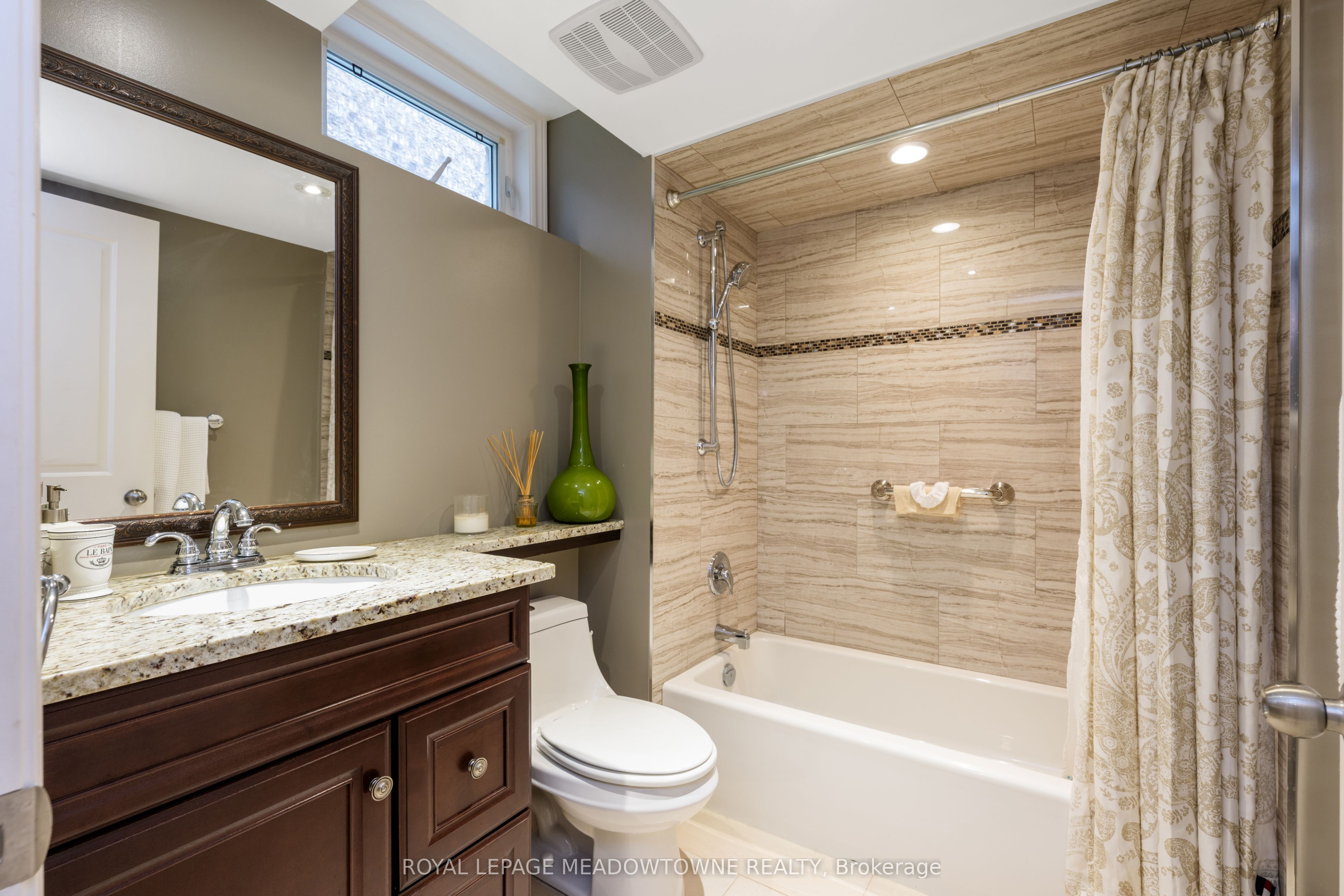 297 Eaton Street Property Photo 43