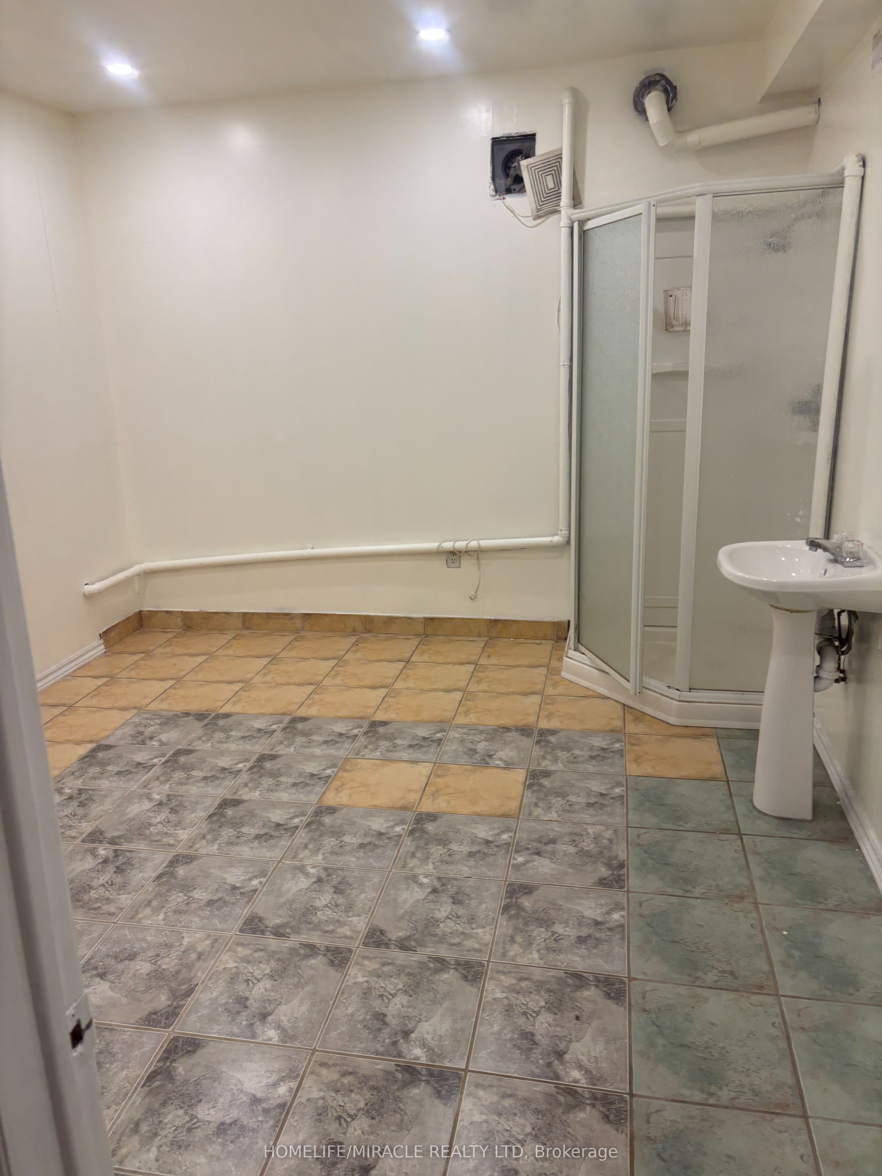 2409 Eglinton Avenue W Property Photo 3