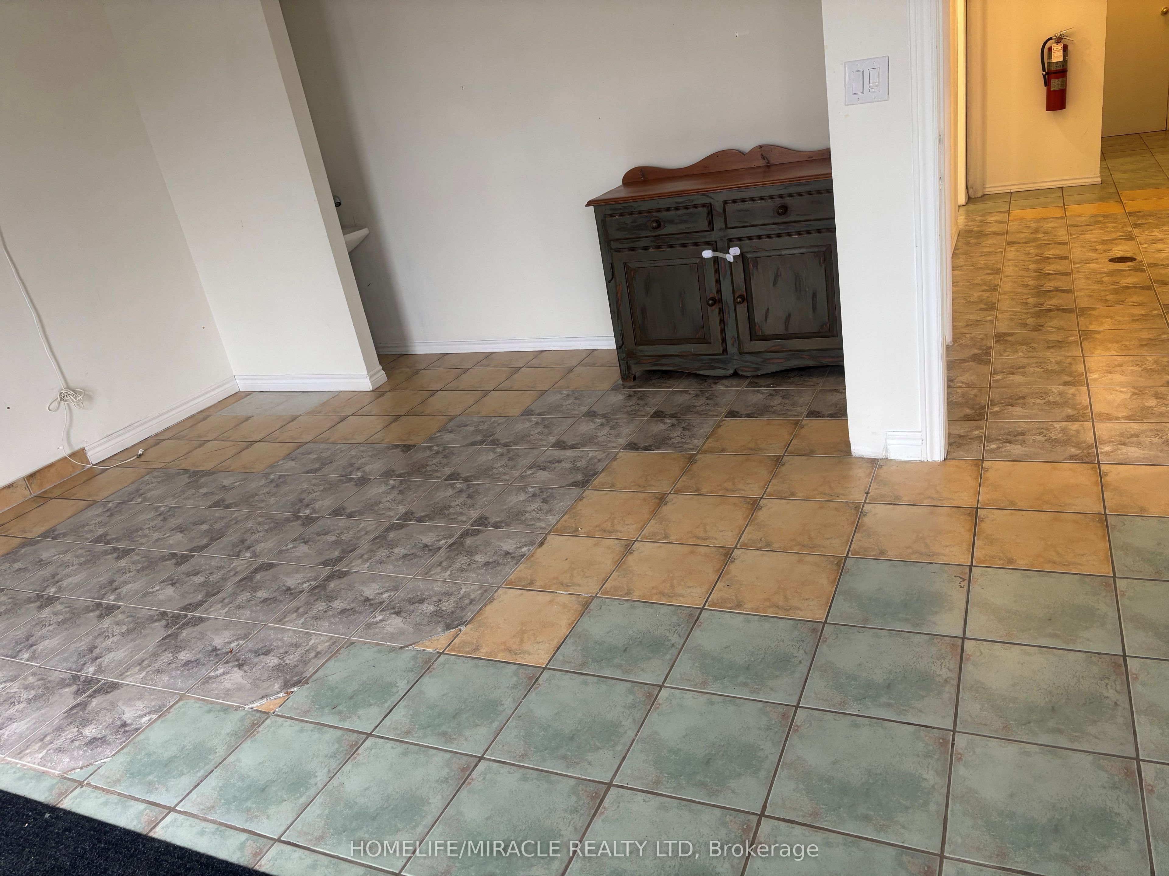 2409 Eglinton Avenue W Property Photo 7