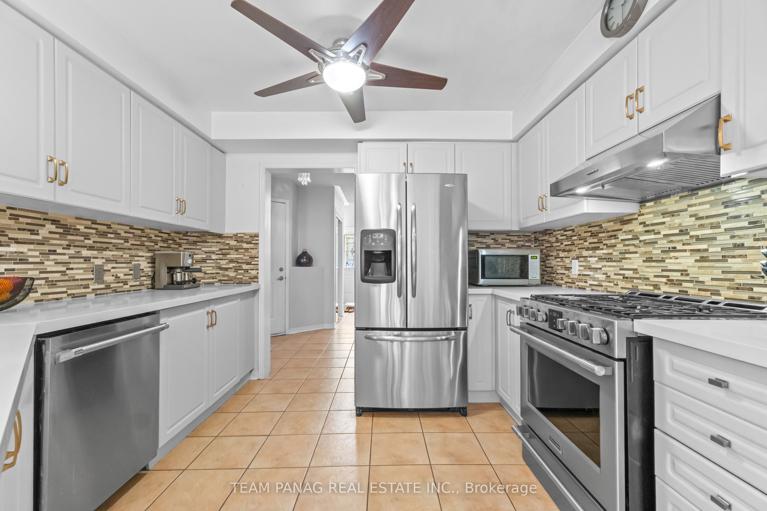 28 Charleswood Circle Property Photo 9