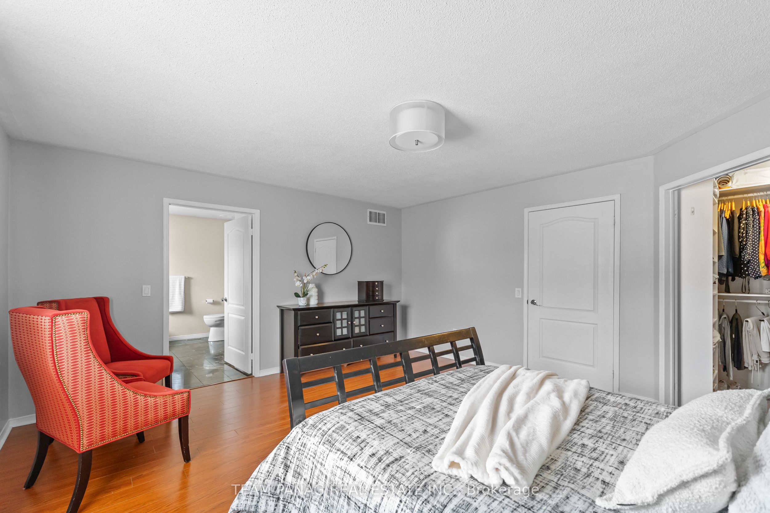 28 Charleswood Circle Property Photo 15