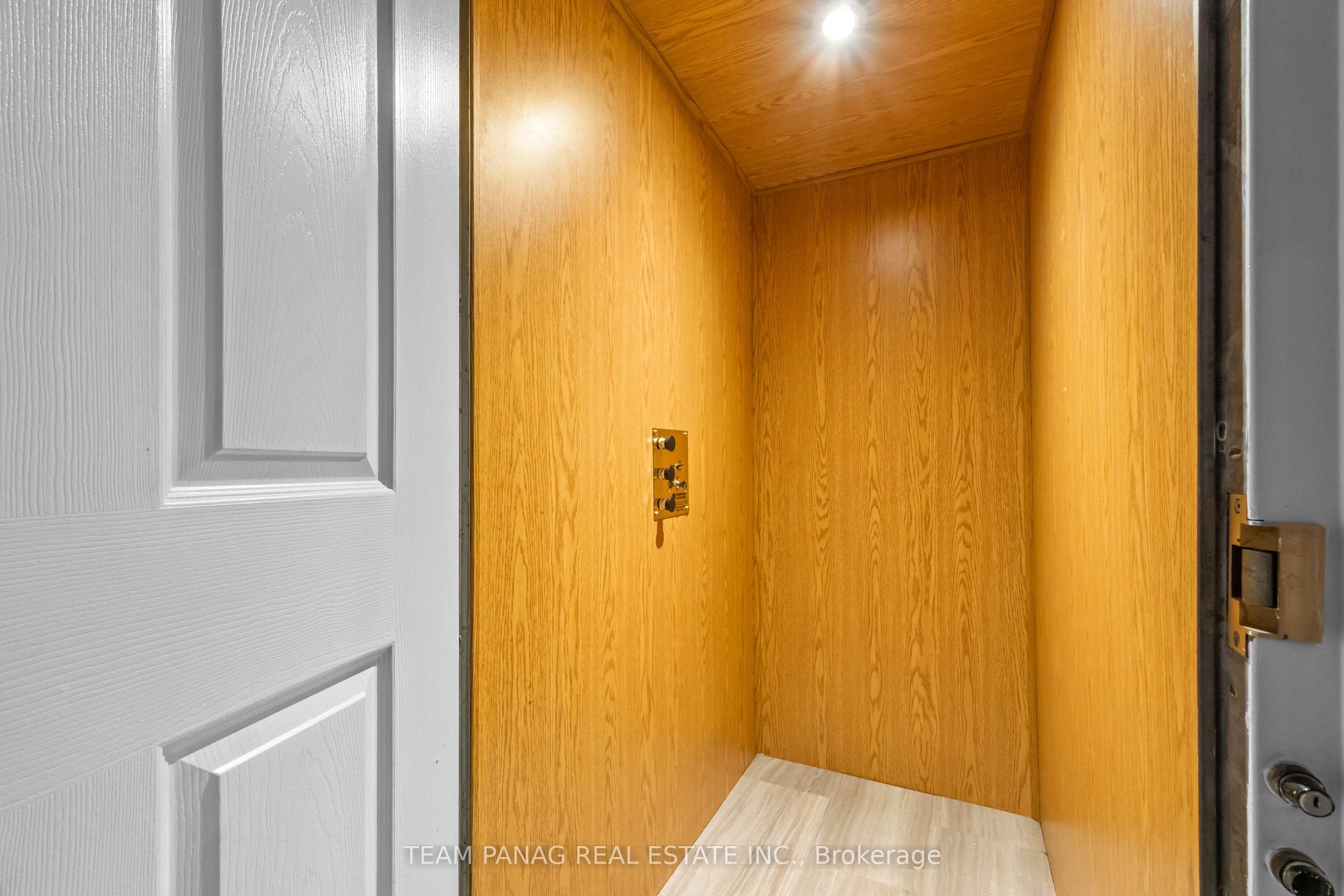 28 Charleswood Circle Property Photo 25