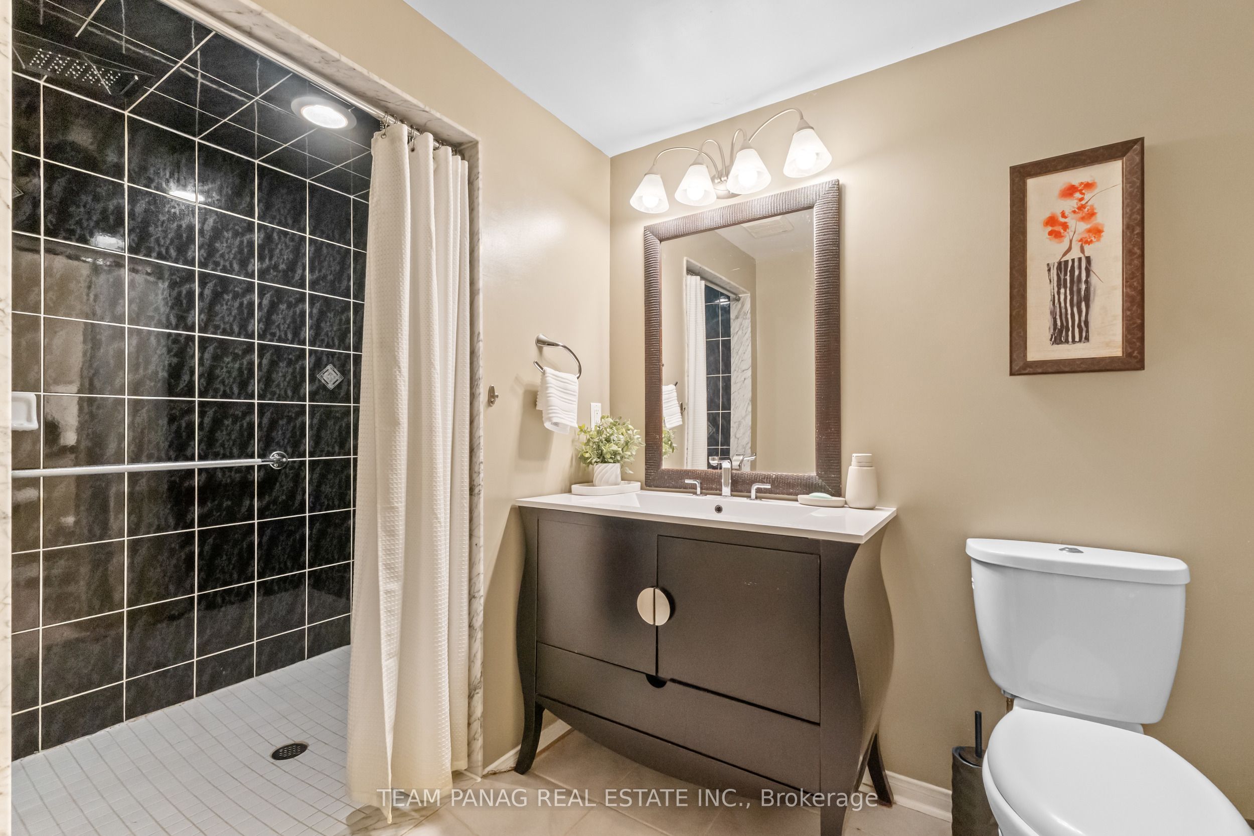 28 Charleswood Circle Property Photo 28