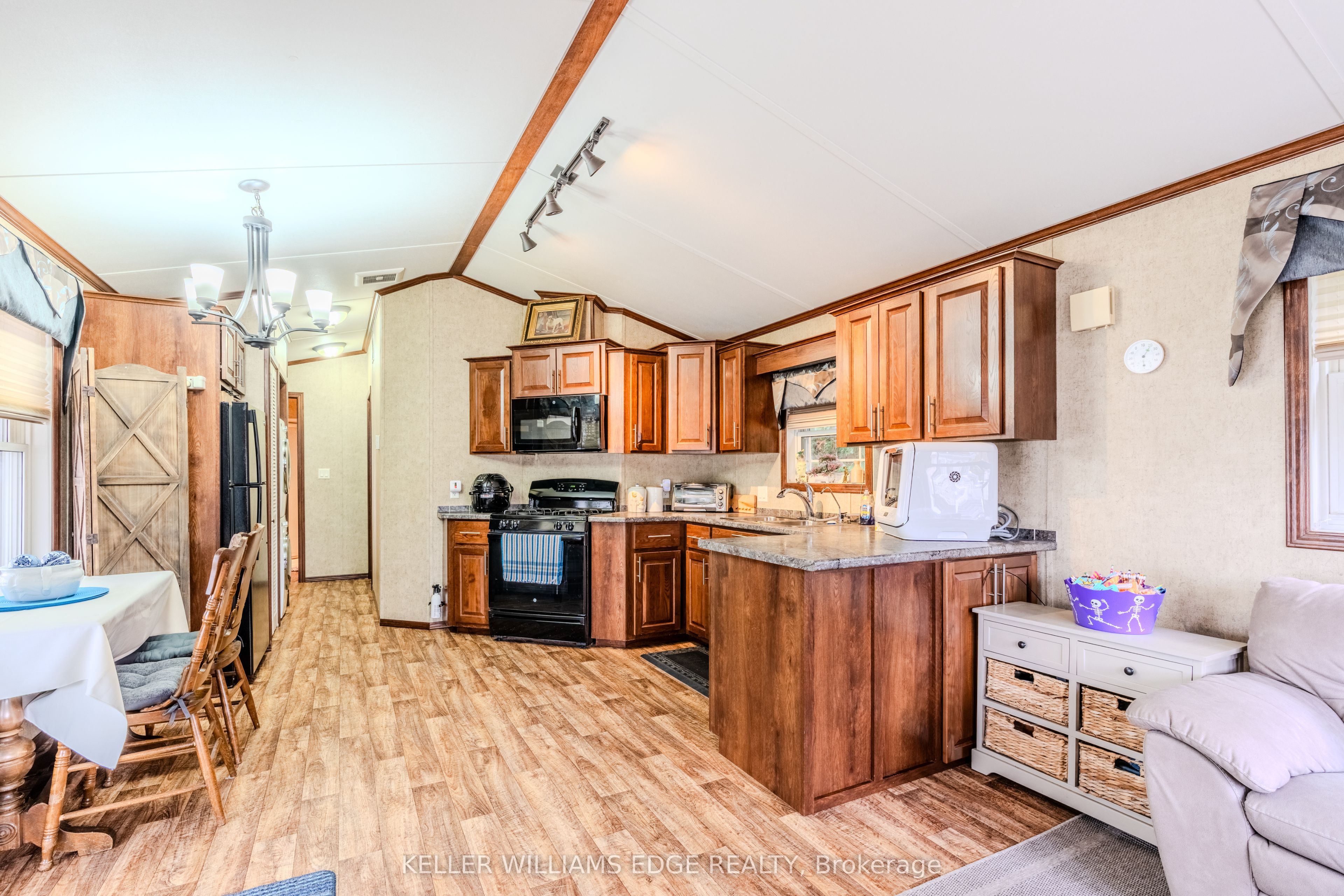 4449 Milburough Line 4 Tamarack Property Photo 9