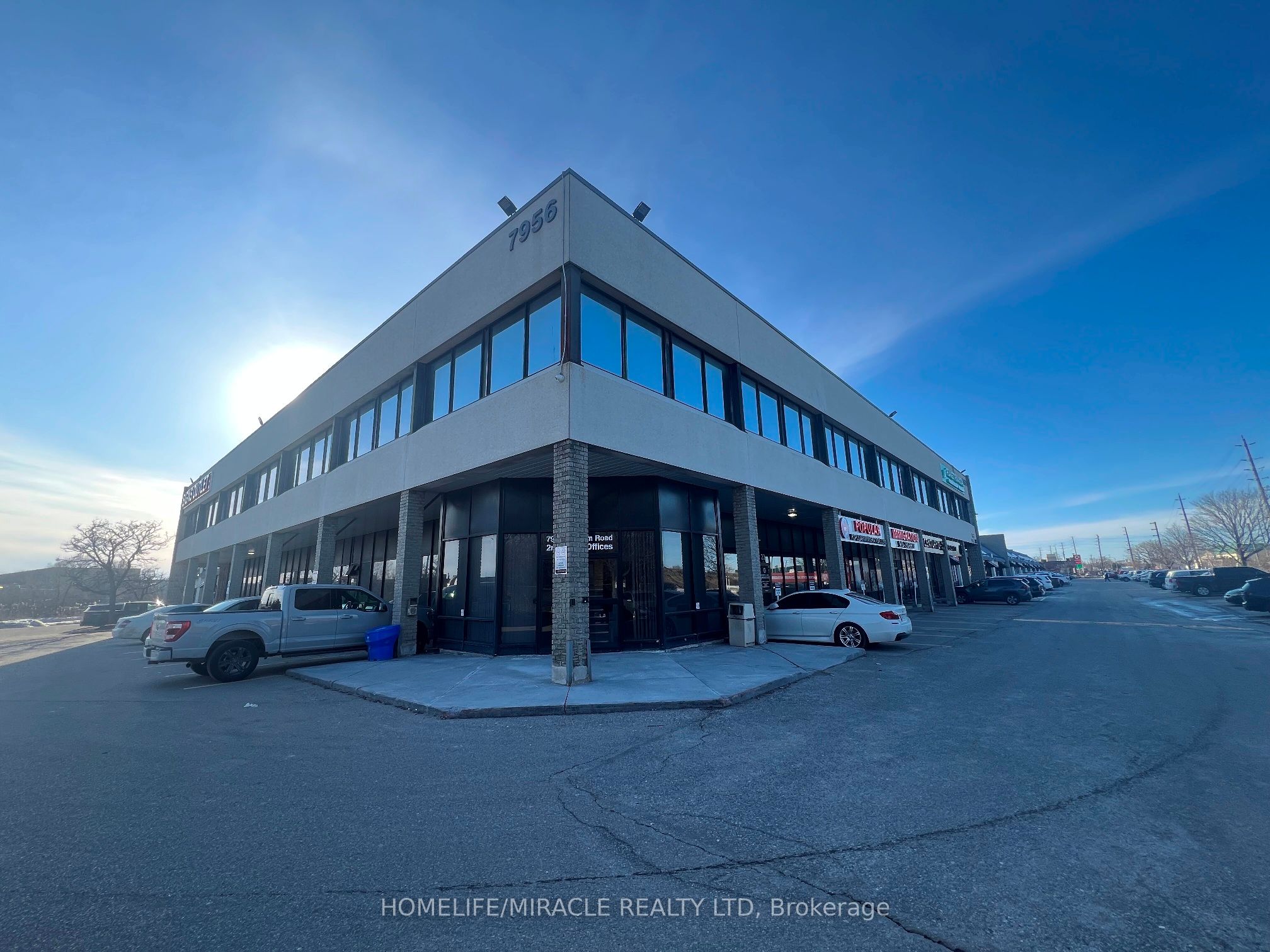 7956 Torbram Road 24 Property Photo 2