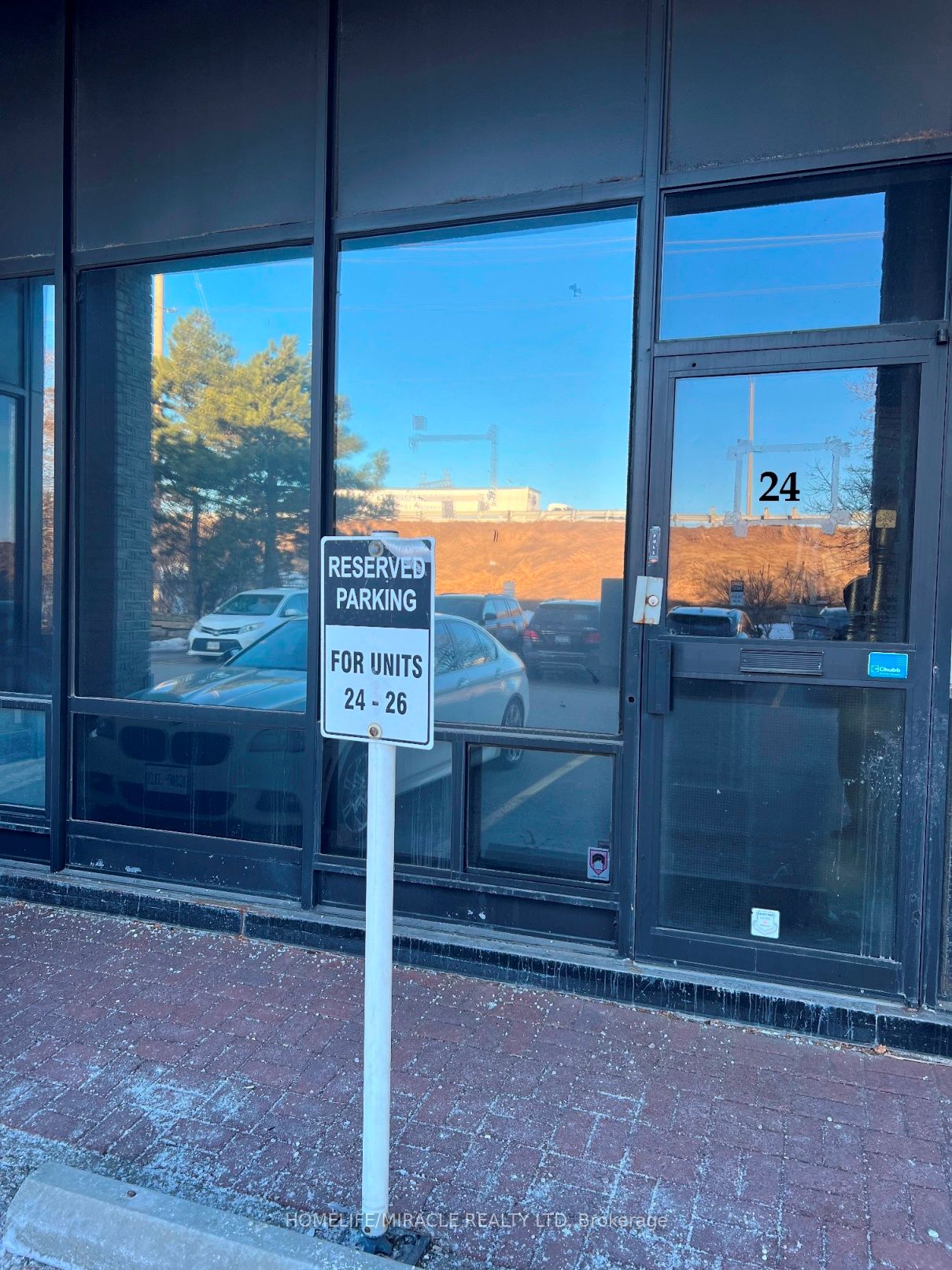 7956 Torbram Road 24 Property Photo 4