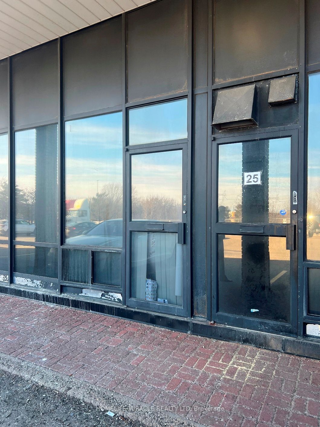 7956 Torbram Road 24 Property Photo 5