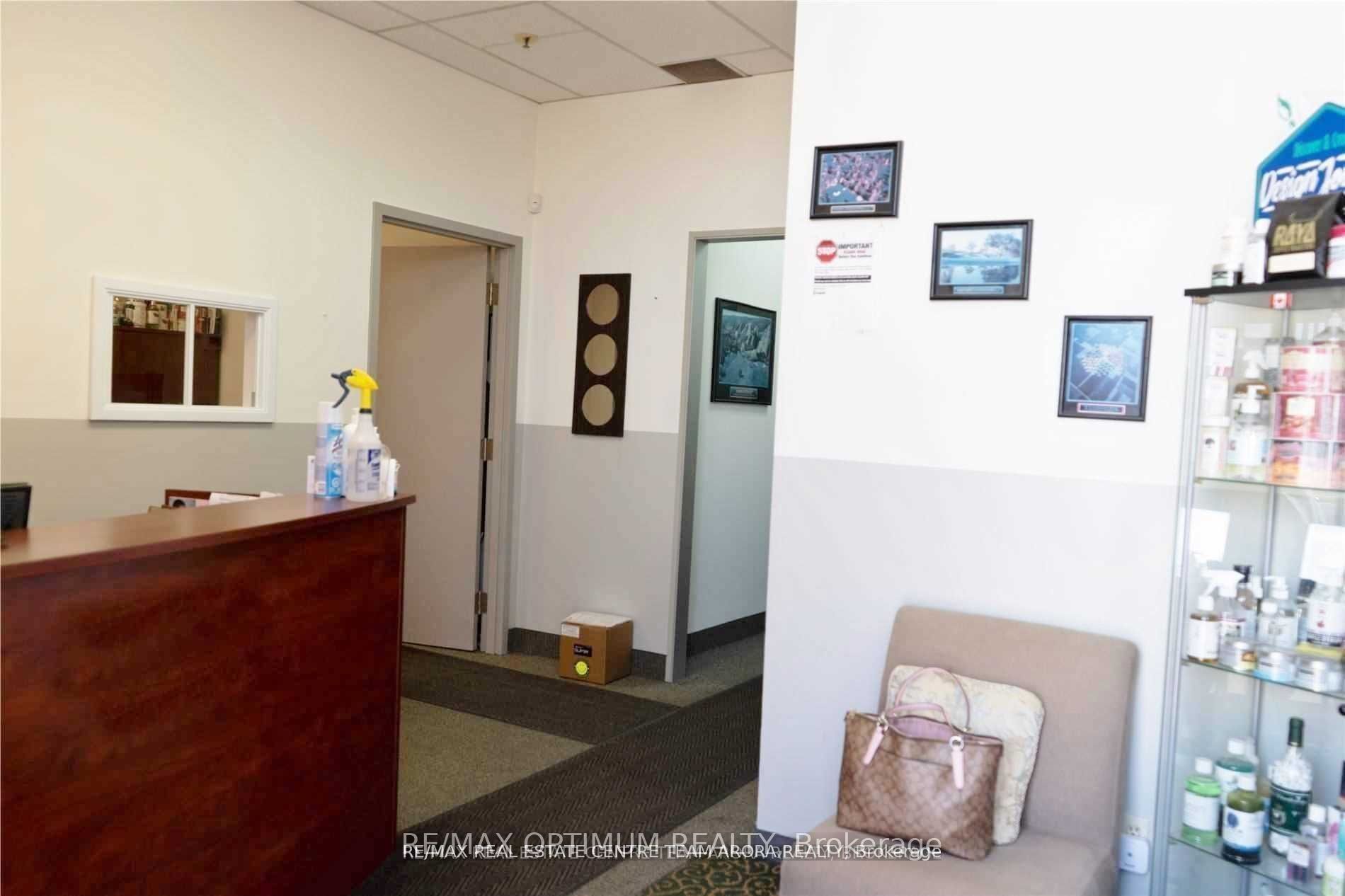 385 Admiral Boulevard 5 Property Photo 4