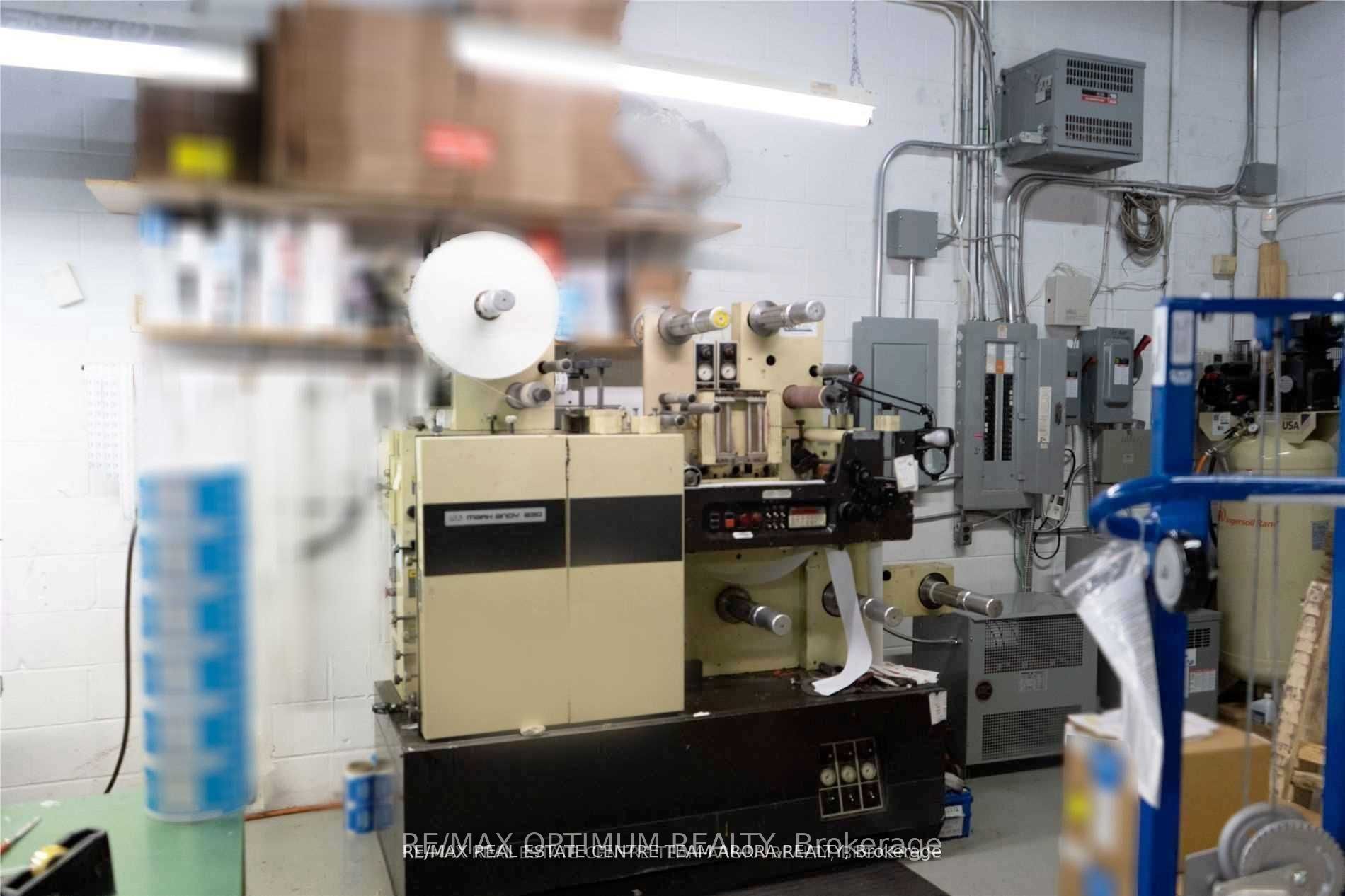 385 Admiral Boulevard 5 Property Photo 7