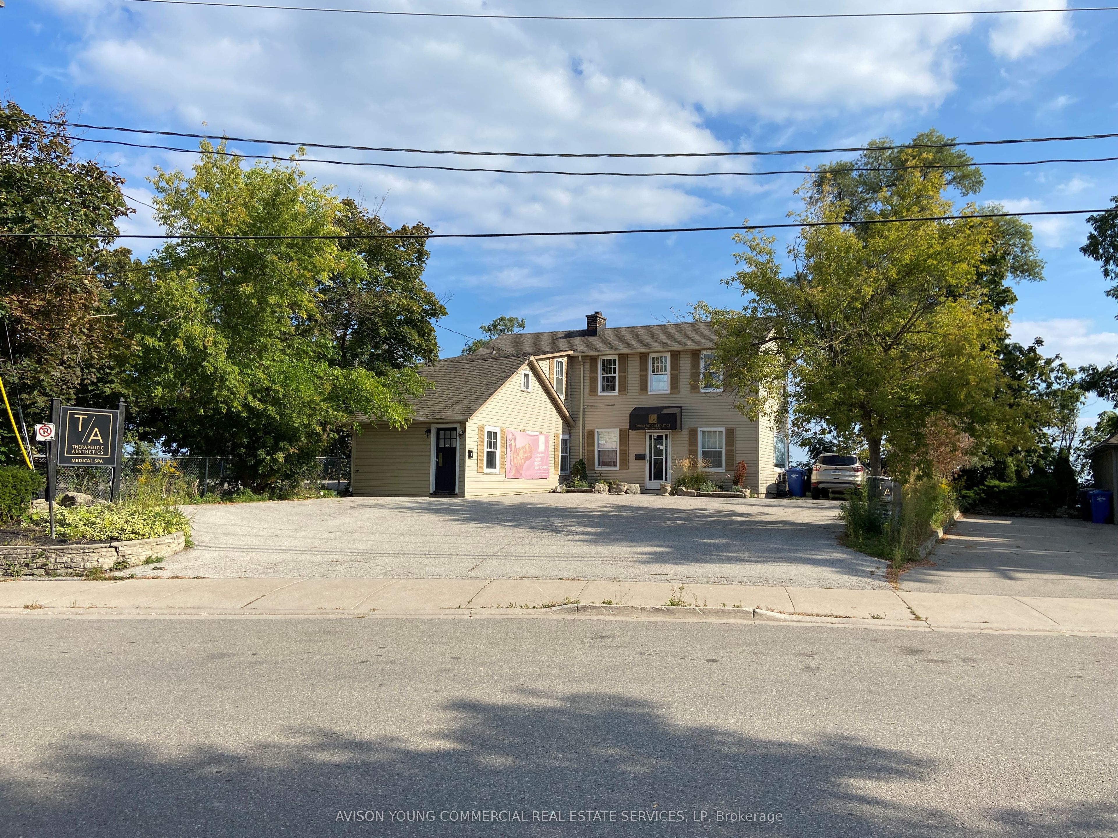 2108 Old Lakeshore Road Property Photo 2