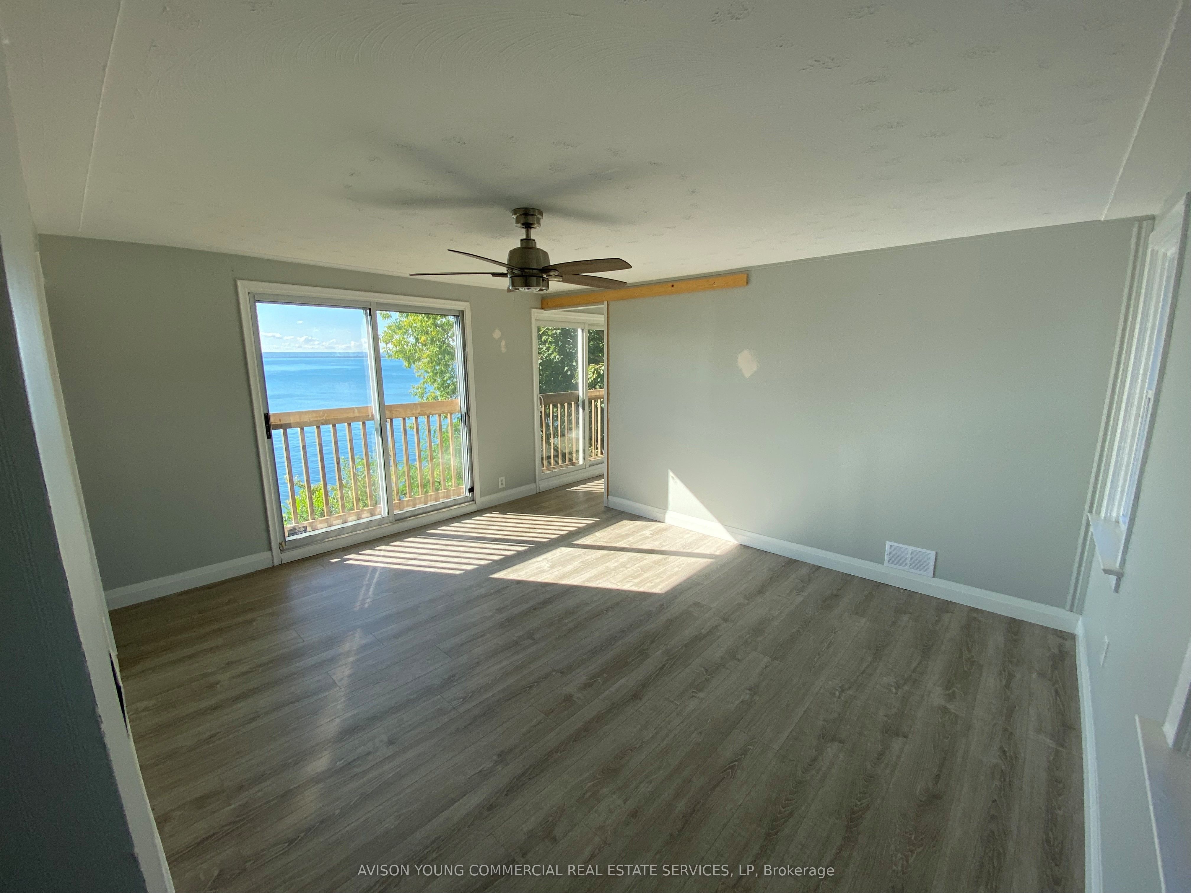 2108 Old Lakeshore Road Property Photo 5