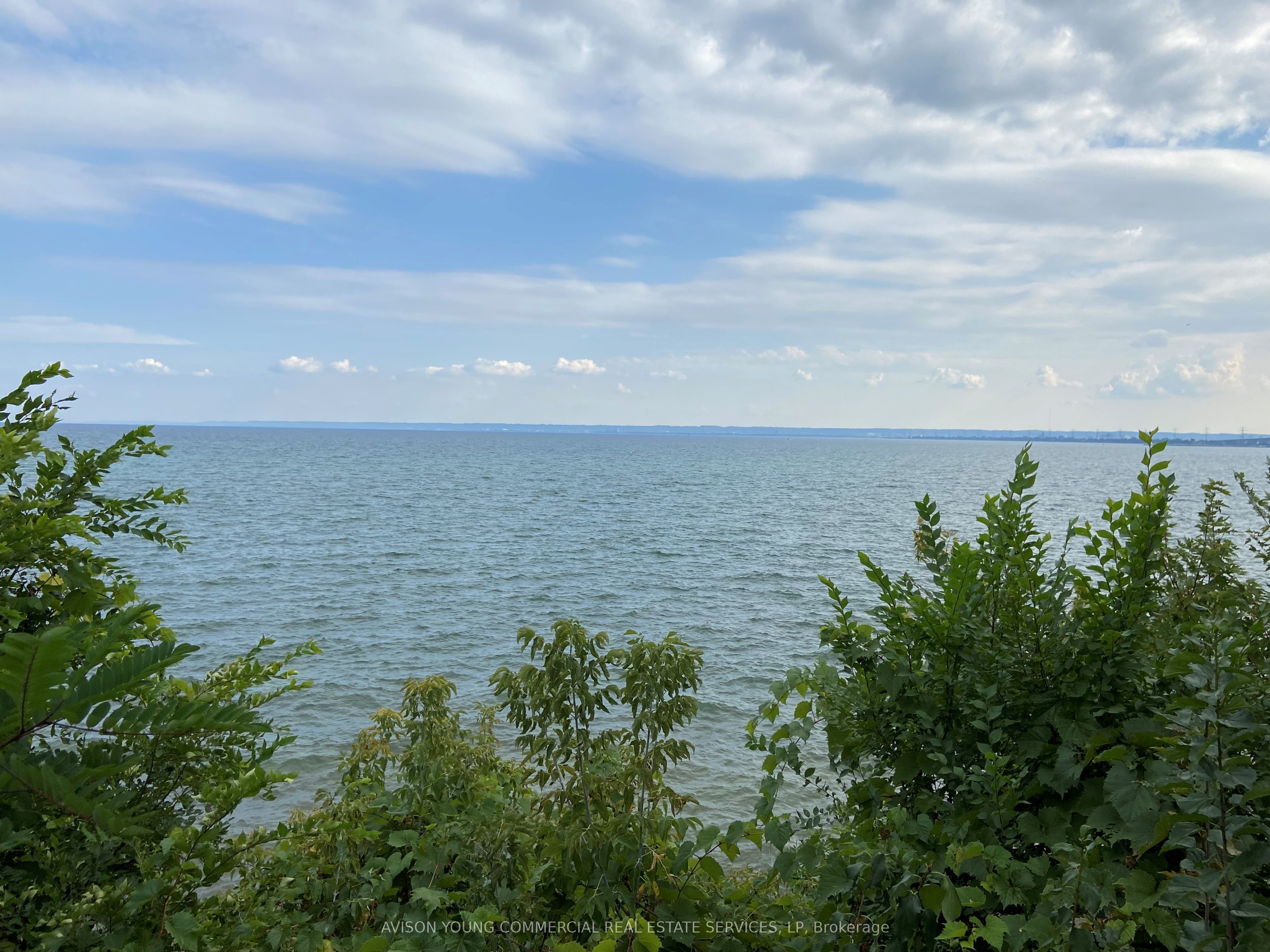 2108 Old Lakeshore Road Property Photo 9